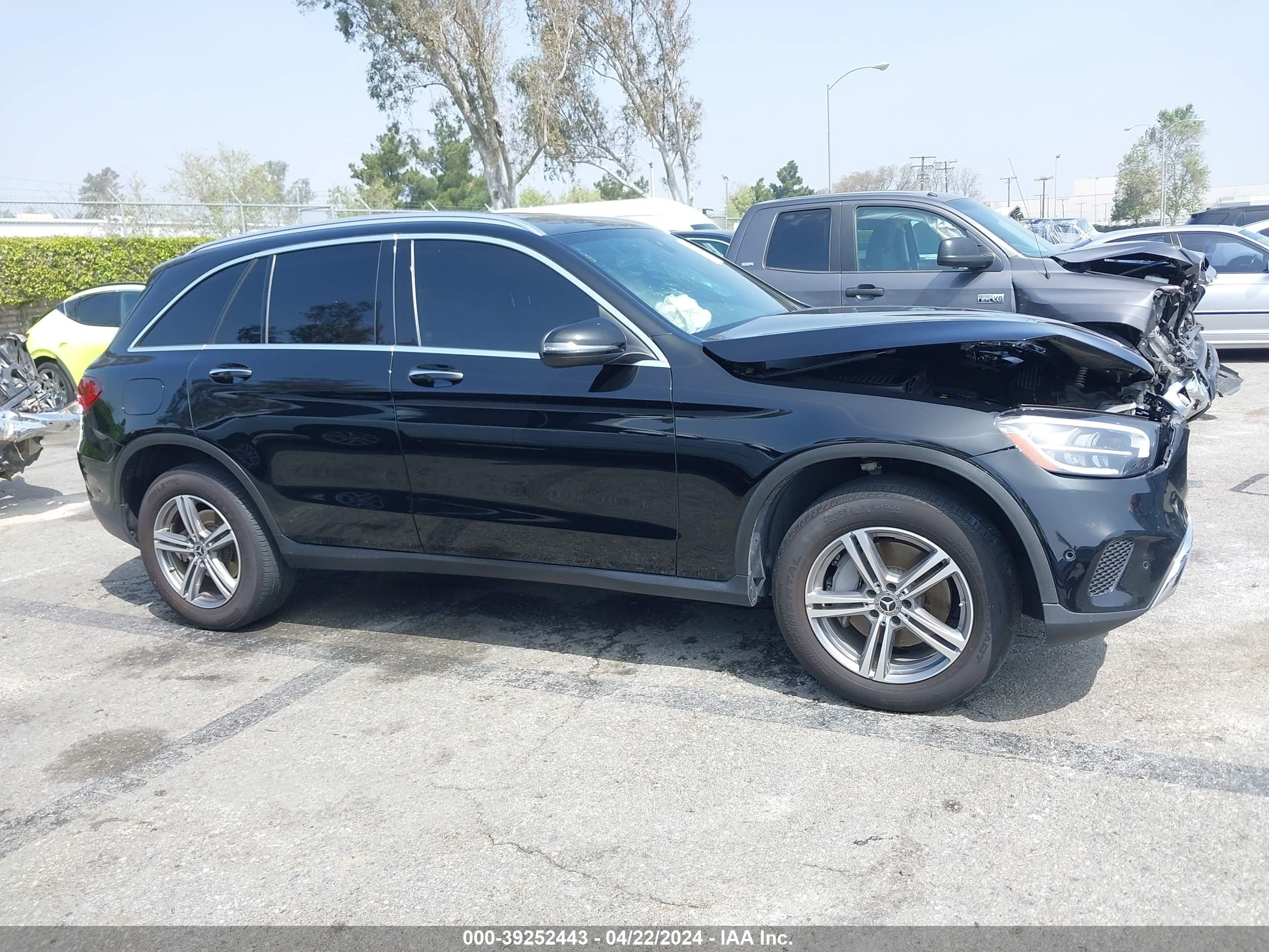 2021 Mercedes-Benz Glc 300 Suv vin: W1N0G8DB2MG013859