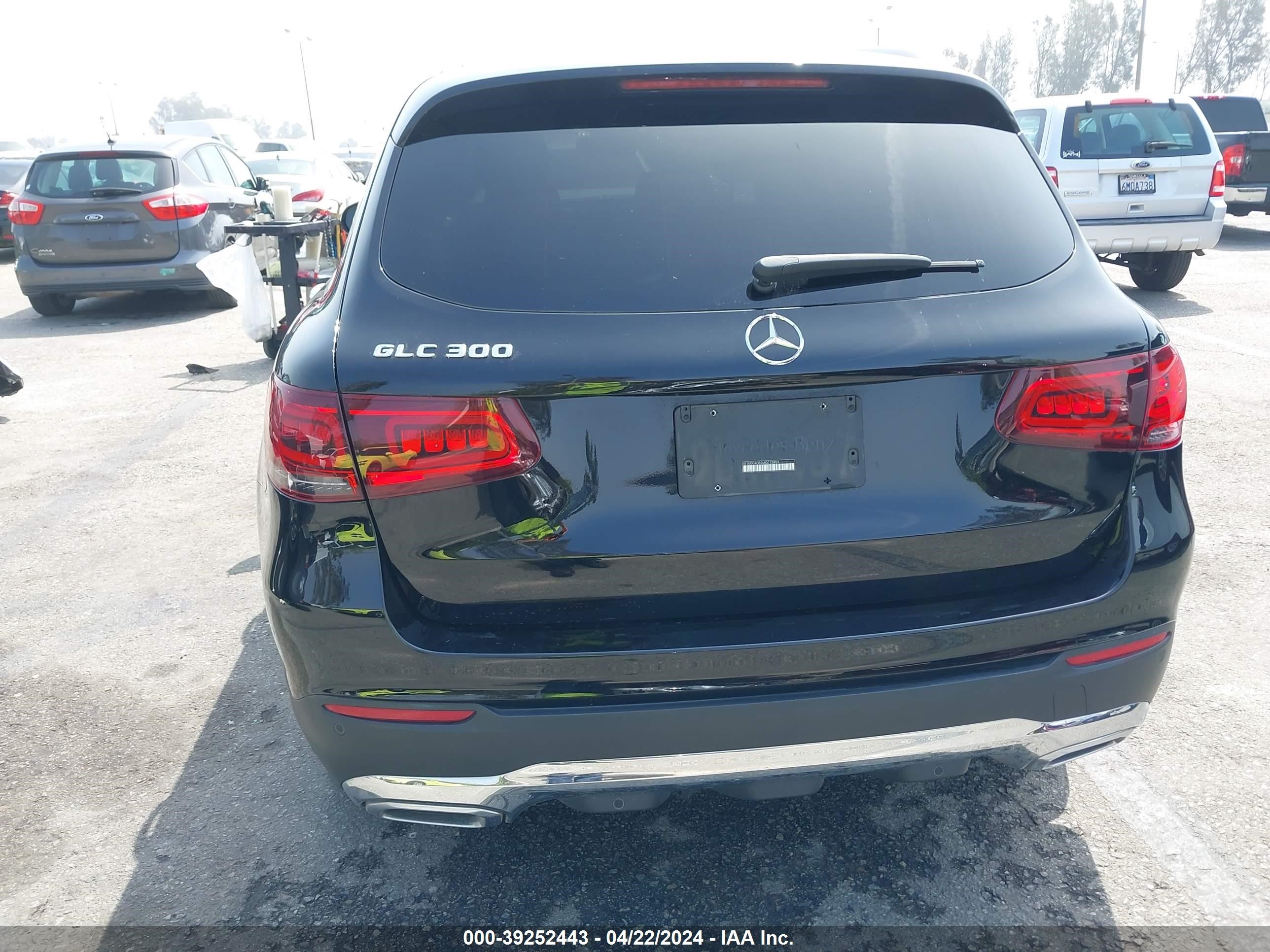 2021 Mercedes-Benz Glc 300 Suv vin: W1N0G8DB2MG013859