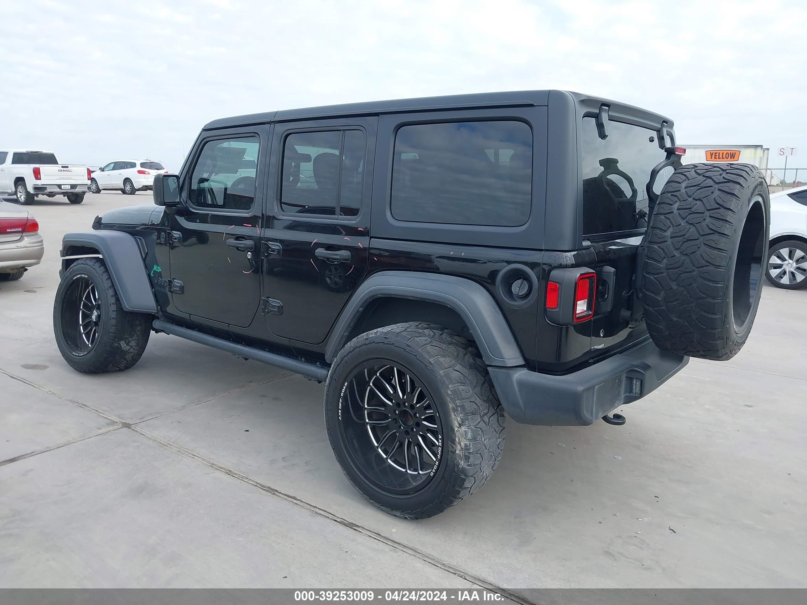 2020 Jeep Wrangler Unlimited Sport Altitude 4X4 vin: 1C4HJXDG2LW229474