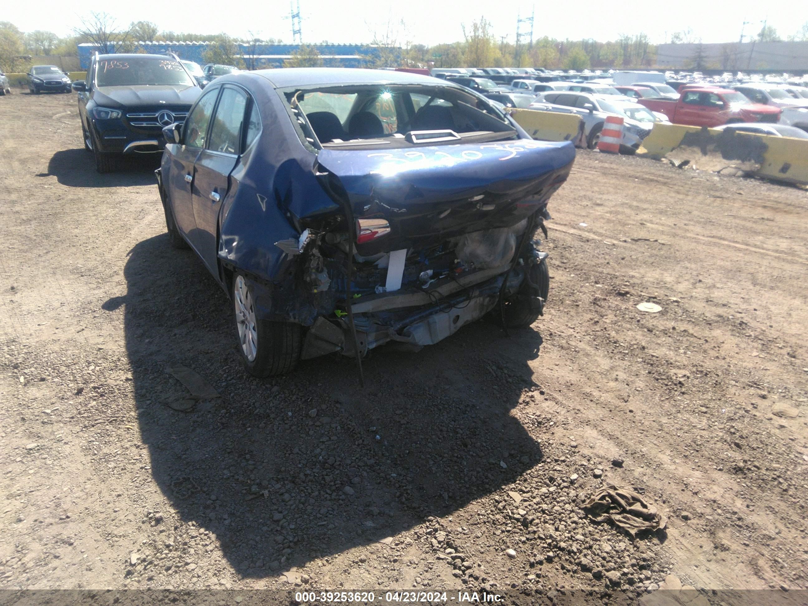 2018 Nissan Sentra S vin: 3N1AB7AP4JY274038