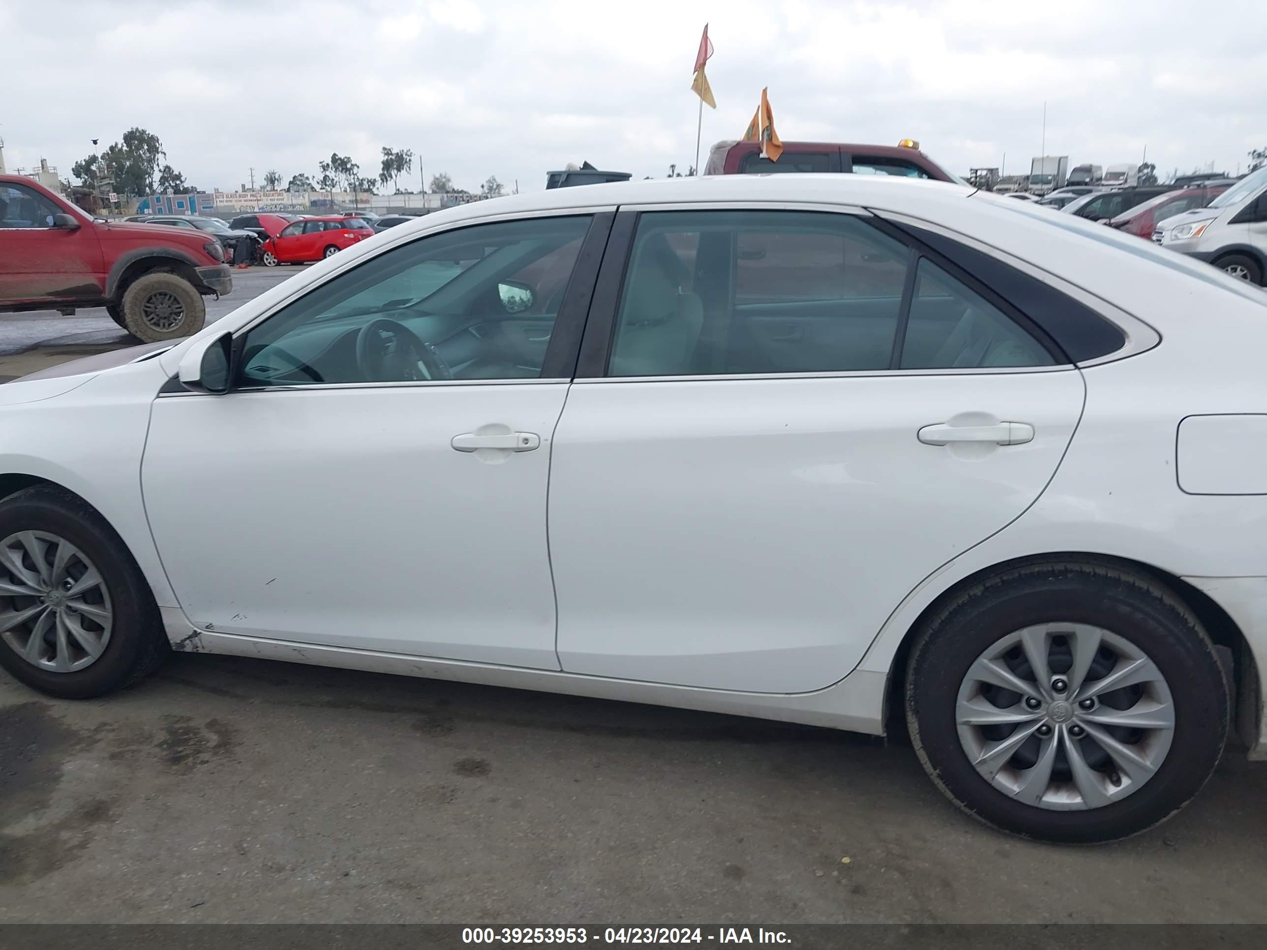 2015 Toyota Camry Le vin: 4T1BF1FK4FU934858