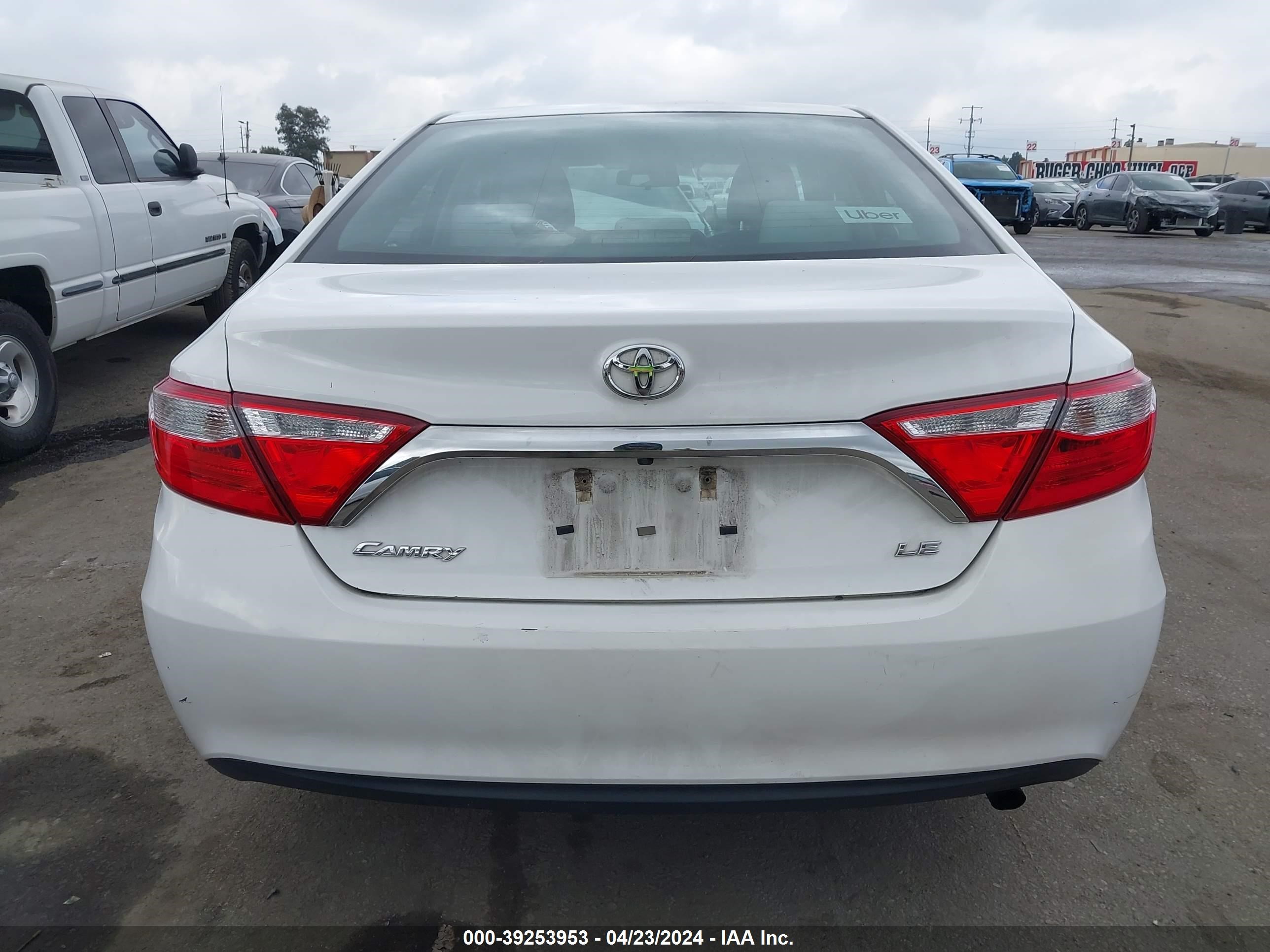 2015 Toyota Camry Le vin: 4T1BF1FK4FU934858