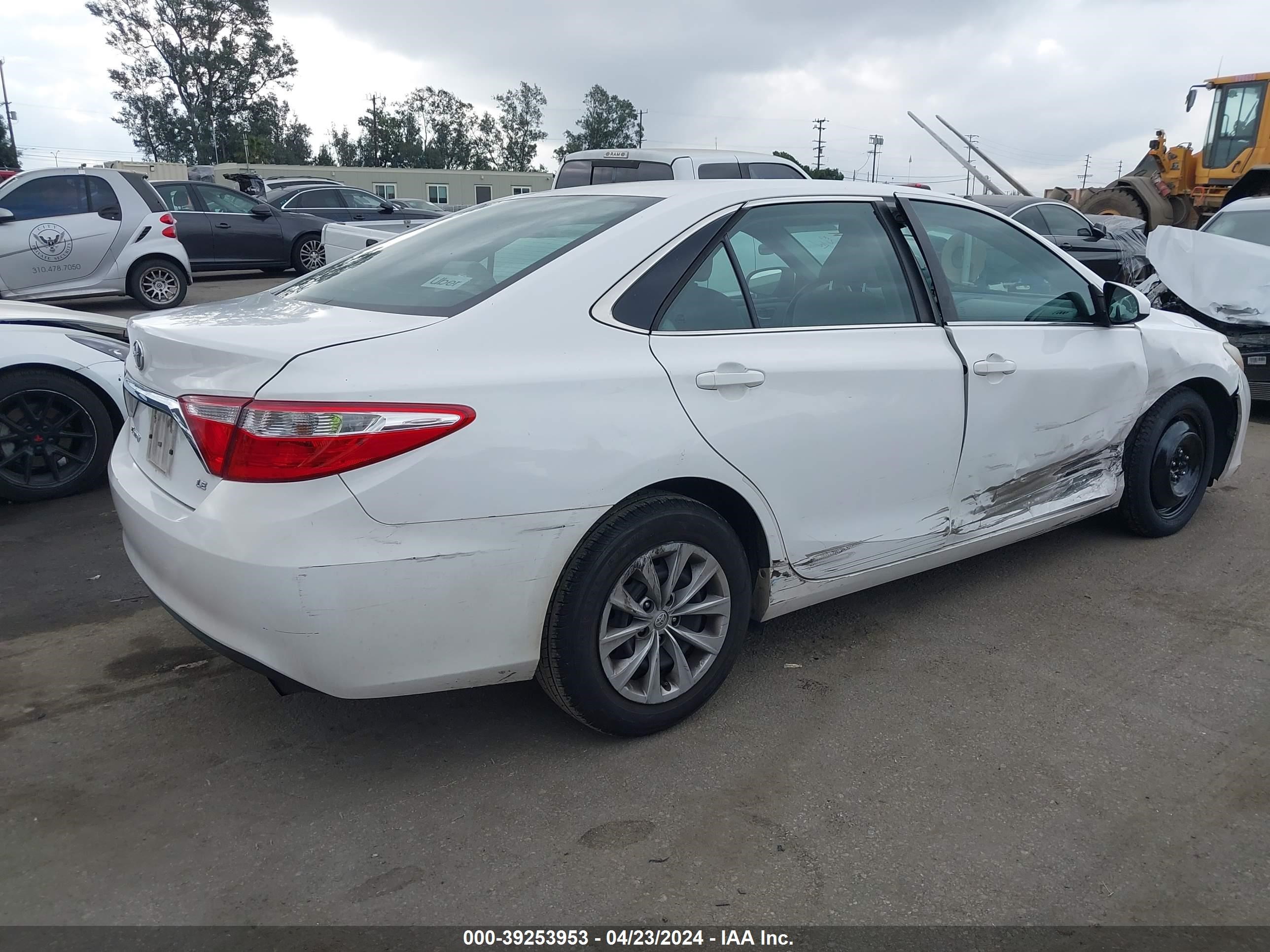 2015 Toyota Camry Le vin: 4T1BF1FK4FU934858