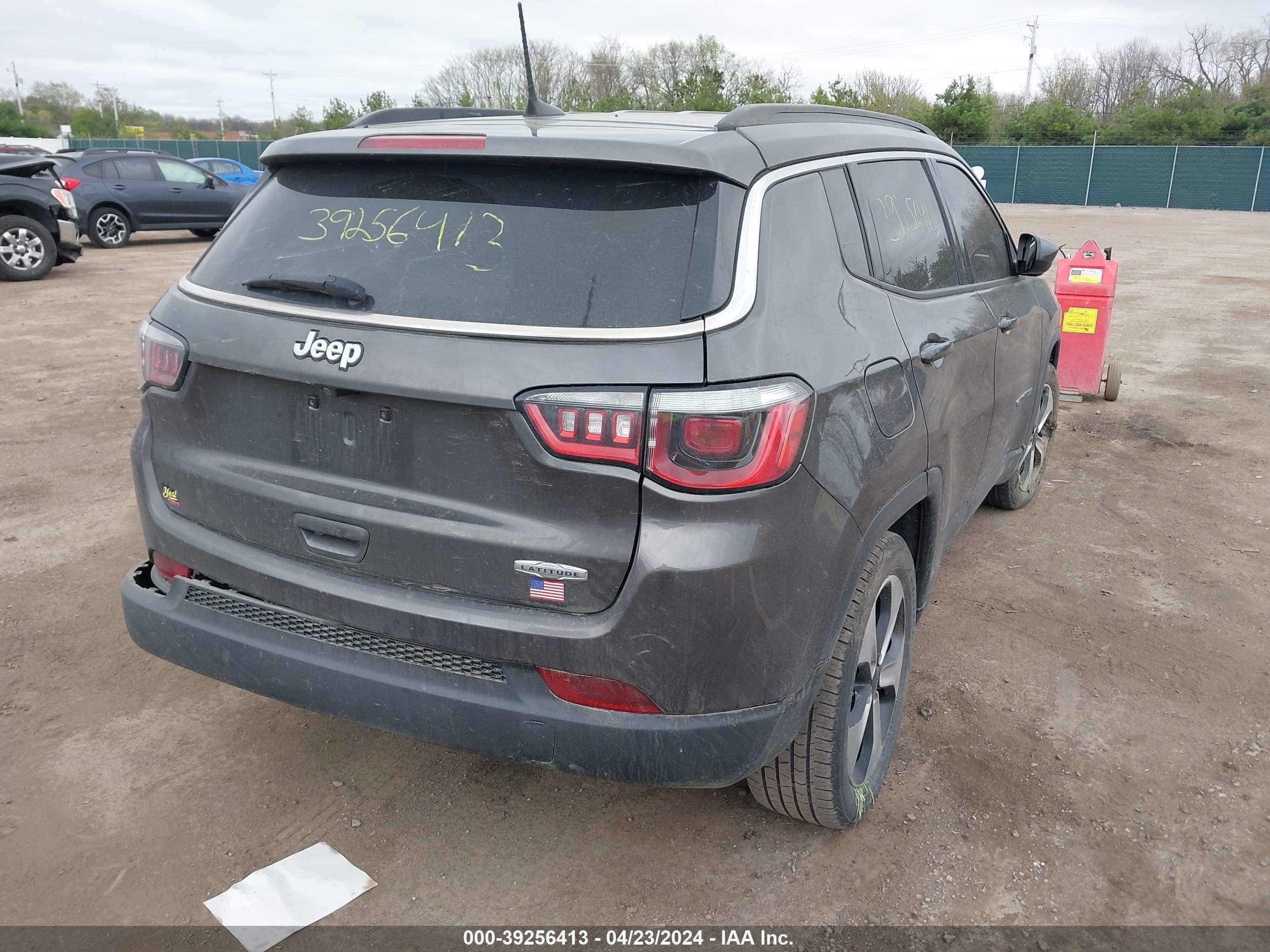 2018 Jeep Compass Latitude Fwd vin: 3C4NJCBB6JT102474