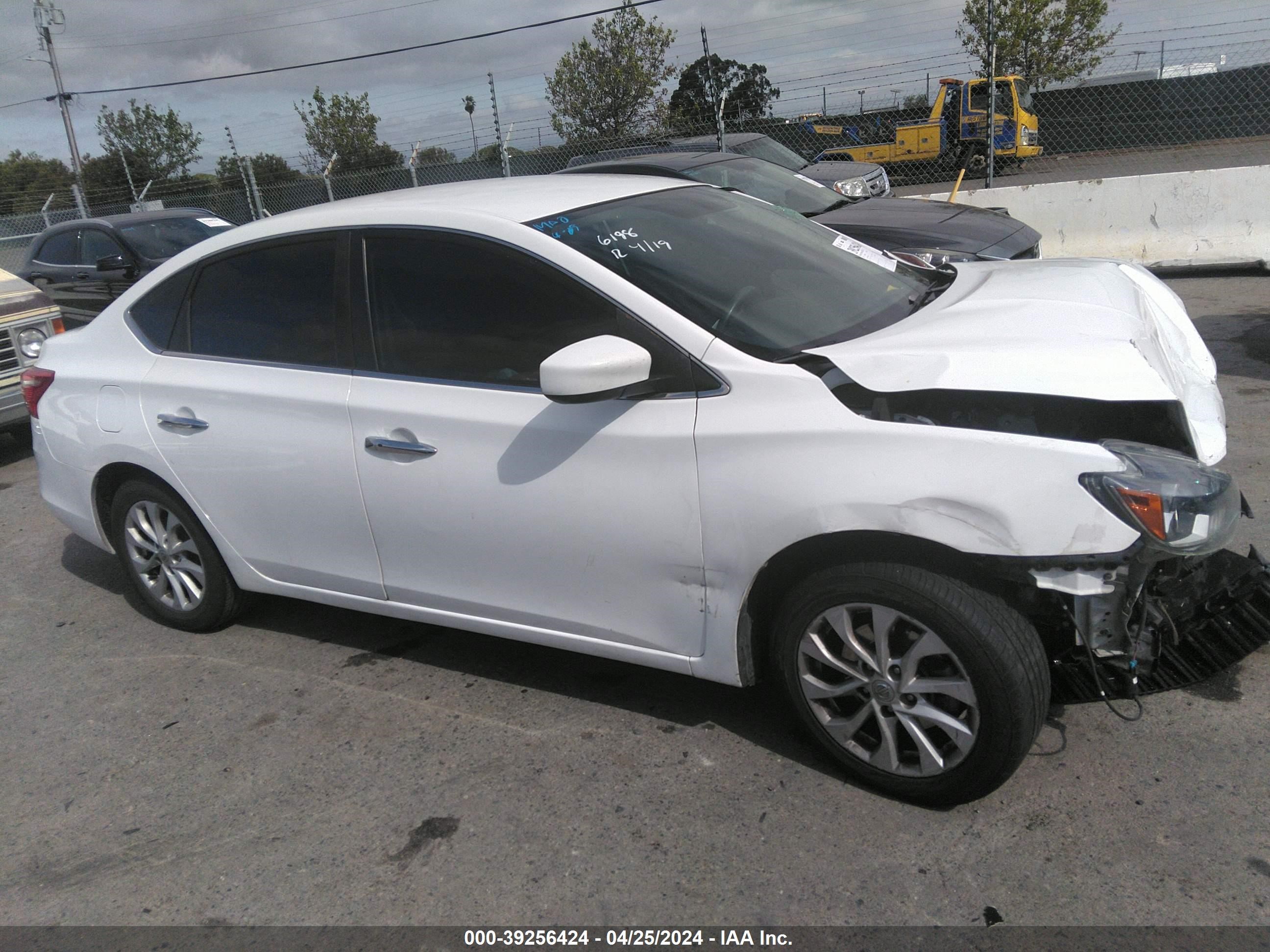 2018 Nissan Sentra Sv vin: 3N1AB7AP7JL657159