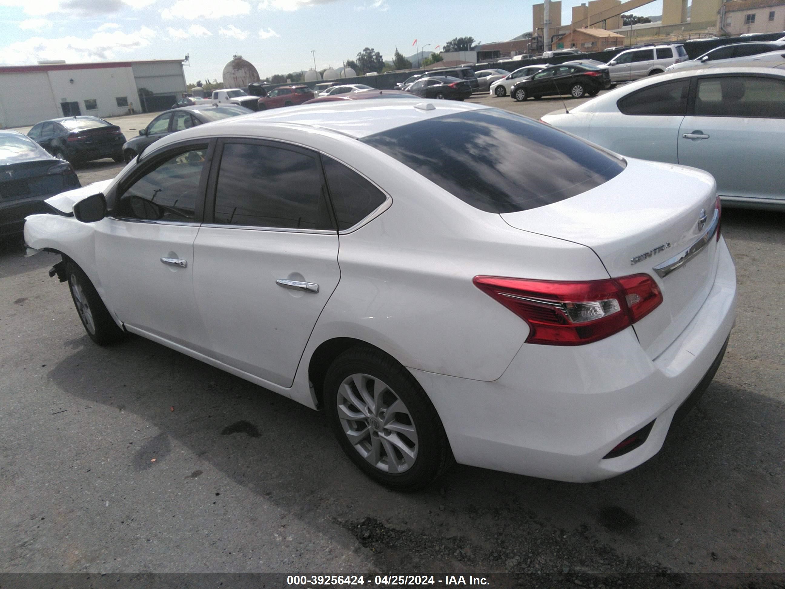 2018 Nissan Sentra Sv vin: 3N1AB7AP7JL657159