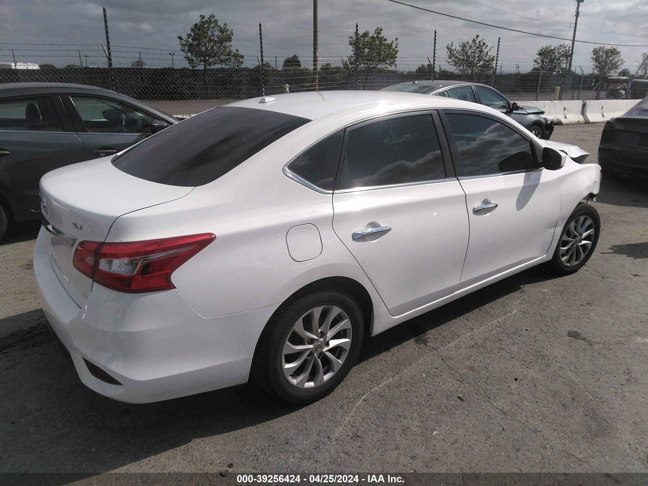 2018 Nissan Sentra Sv vin: 3N1AB7AP7JL657159