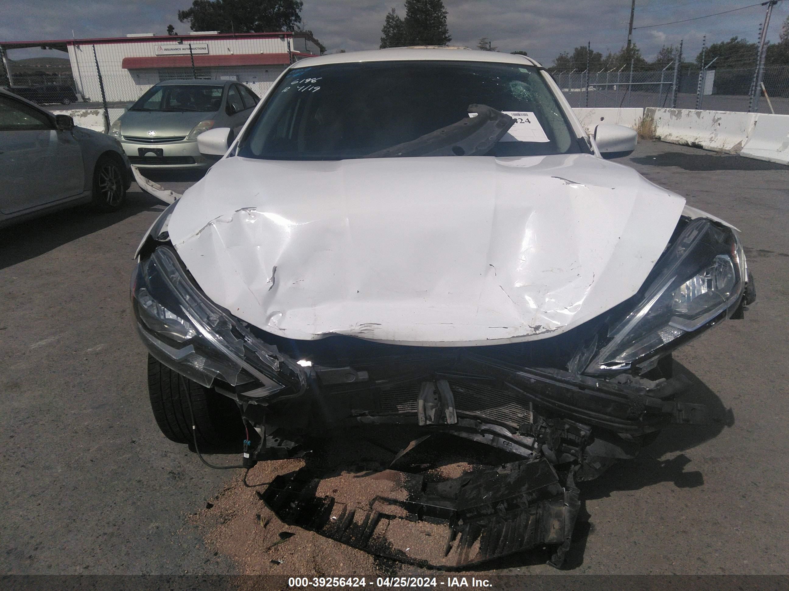 2018 Nissan Sentra Sv vin: 3N1AB7AP7JL657159