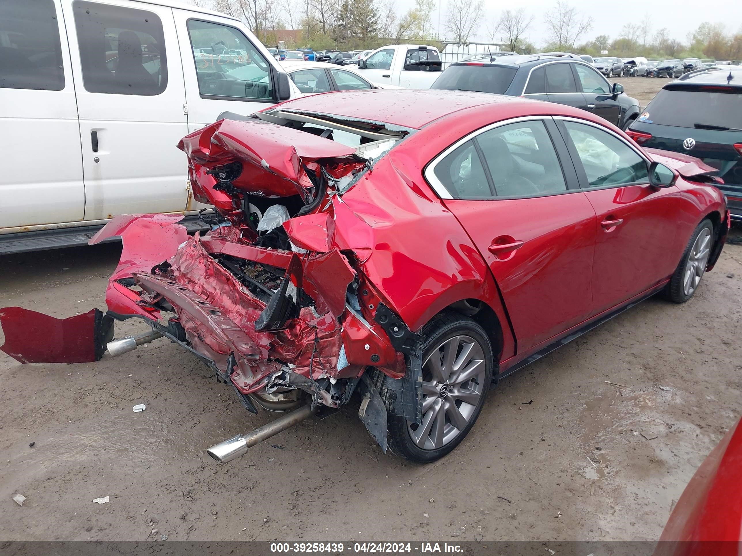 2021 Mazda Mazda3 vin: 3MZBPBCMXMM208689