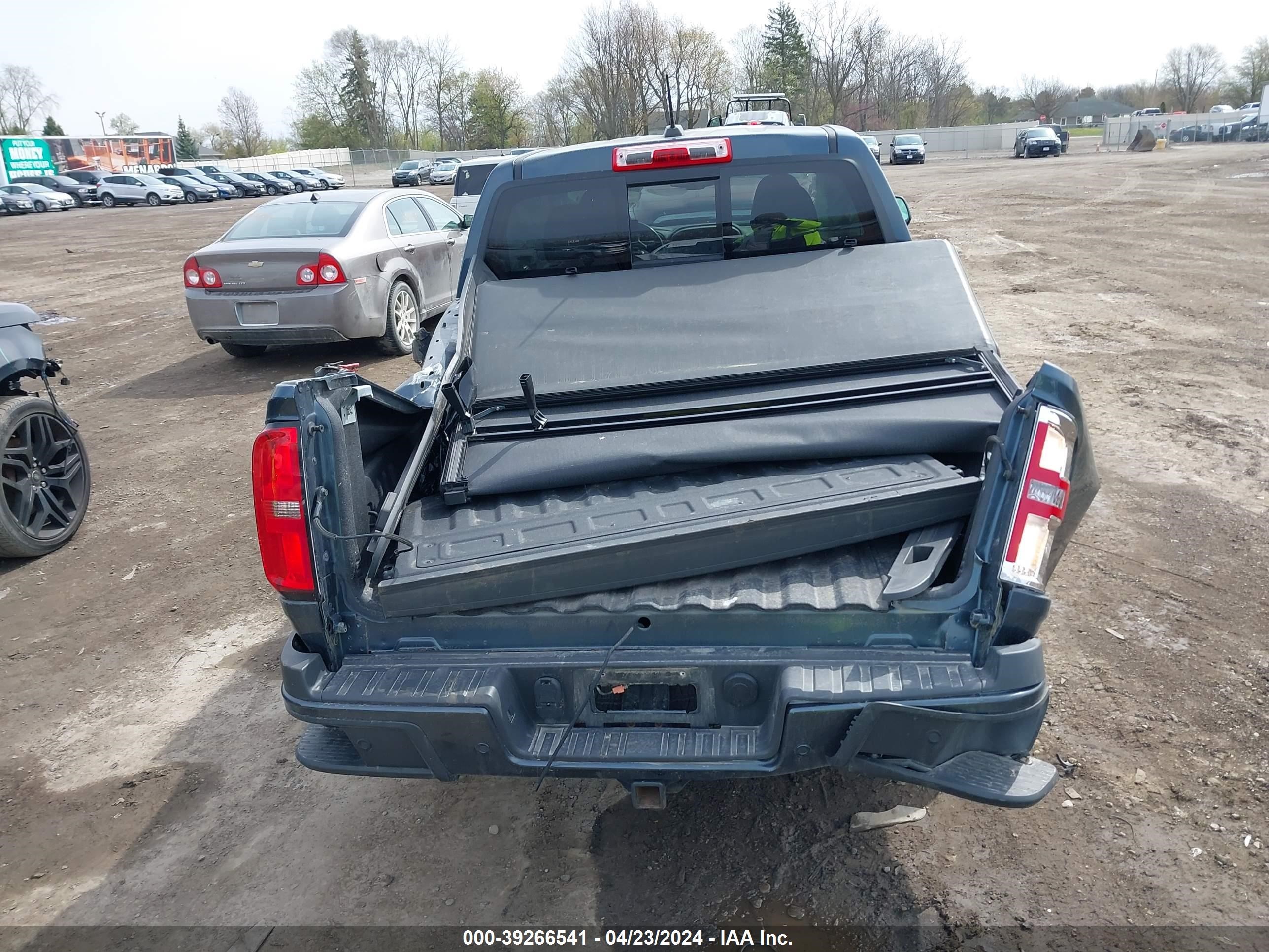 2019 Chevrolet Colorado Z71 vin: 1GCGTDEN4K1120625