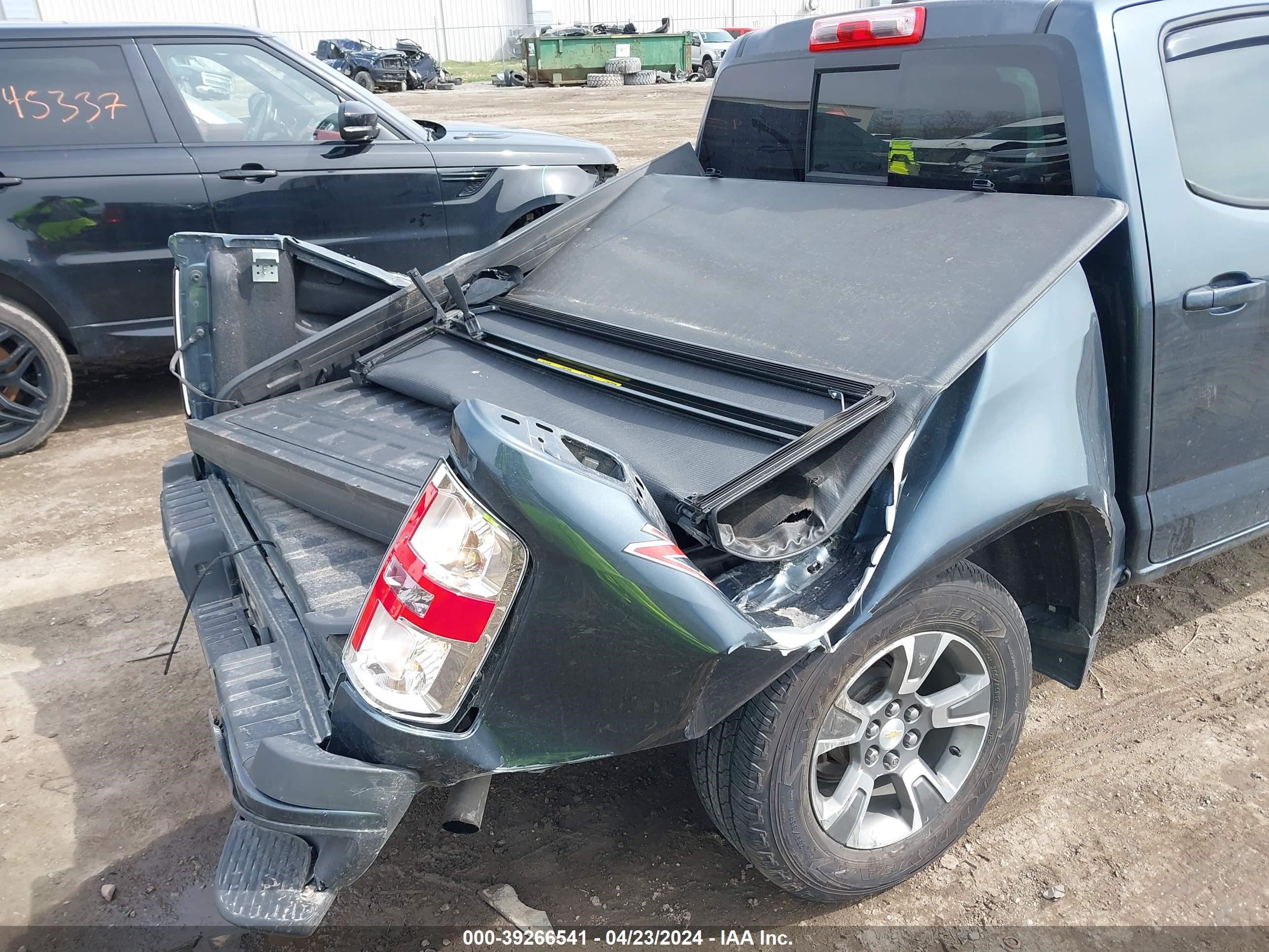 2019 Chevrolet Colorado Z71 vin: 1GCGTDEN4K1120625