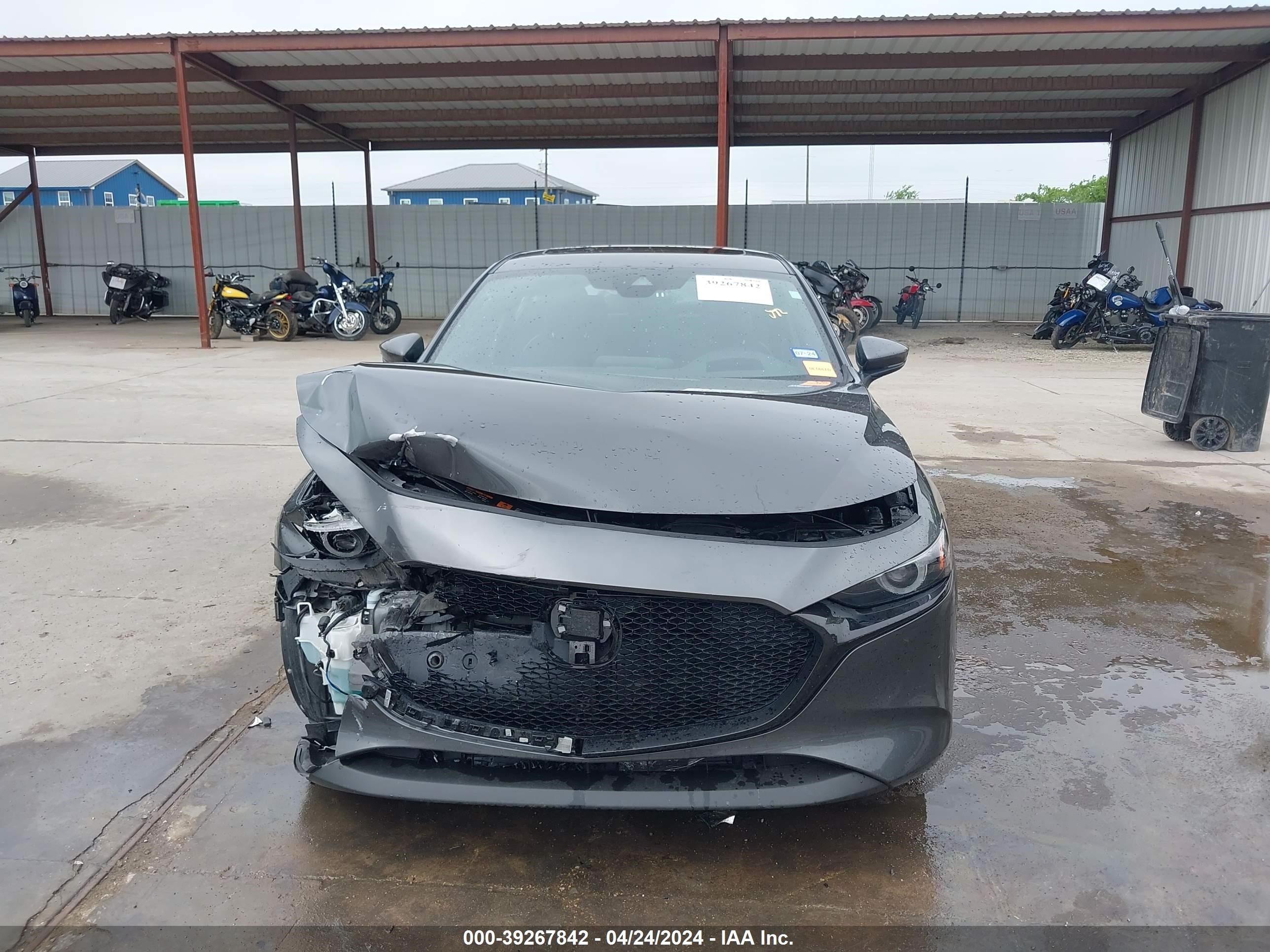 2020 Mazda Mazda3 Premium Package vin: JM1BPBNM1L1167588