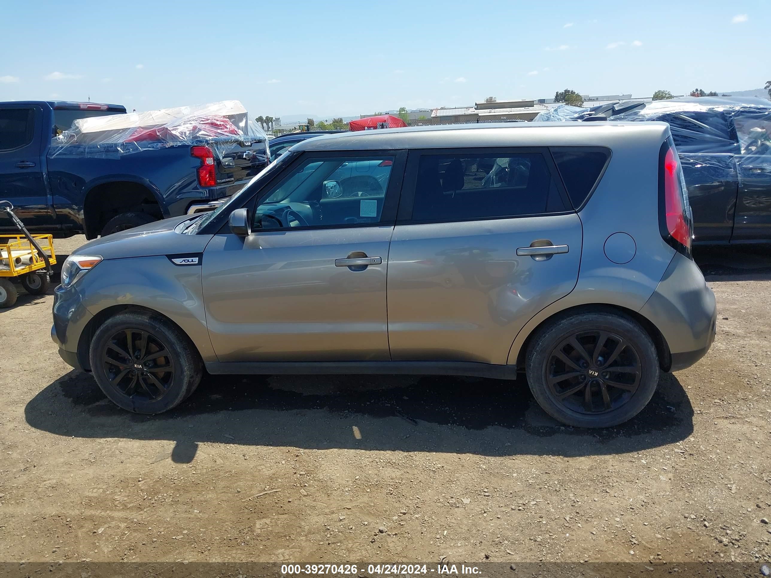 2018 Kia Soul + vin: KNDJP3A52J7527994