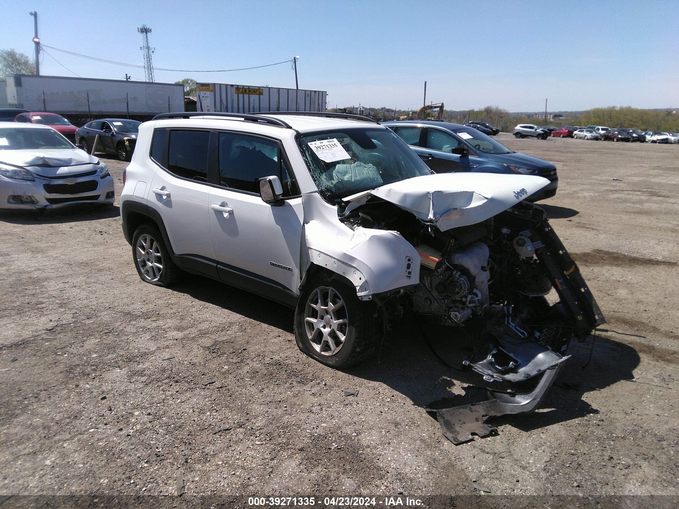 2019 Jeep Renegade Latitude 4X4 vin: ZACNJBBB2KPJ75972