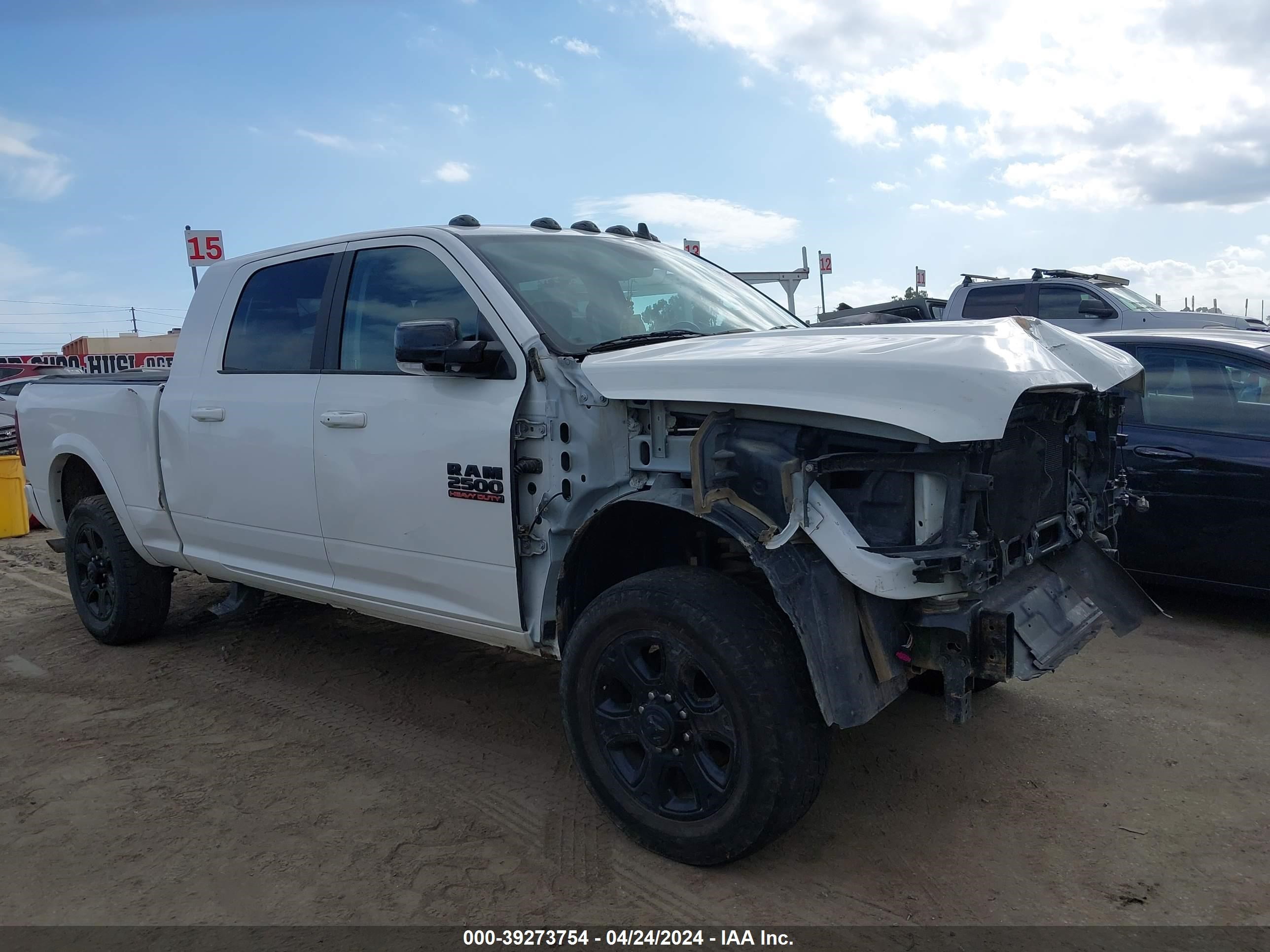 2017 Ram 2500 Laramie Mega Cab 4X4 6'4 Box vin: 3C6UR5NJXHG670868