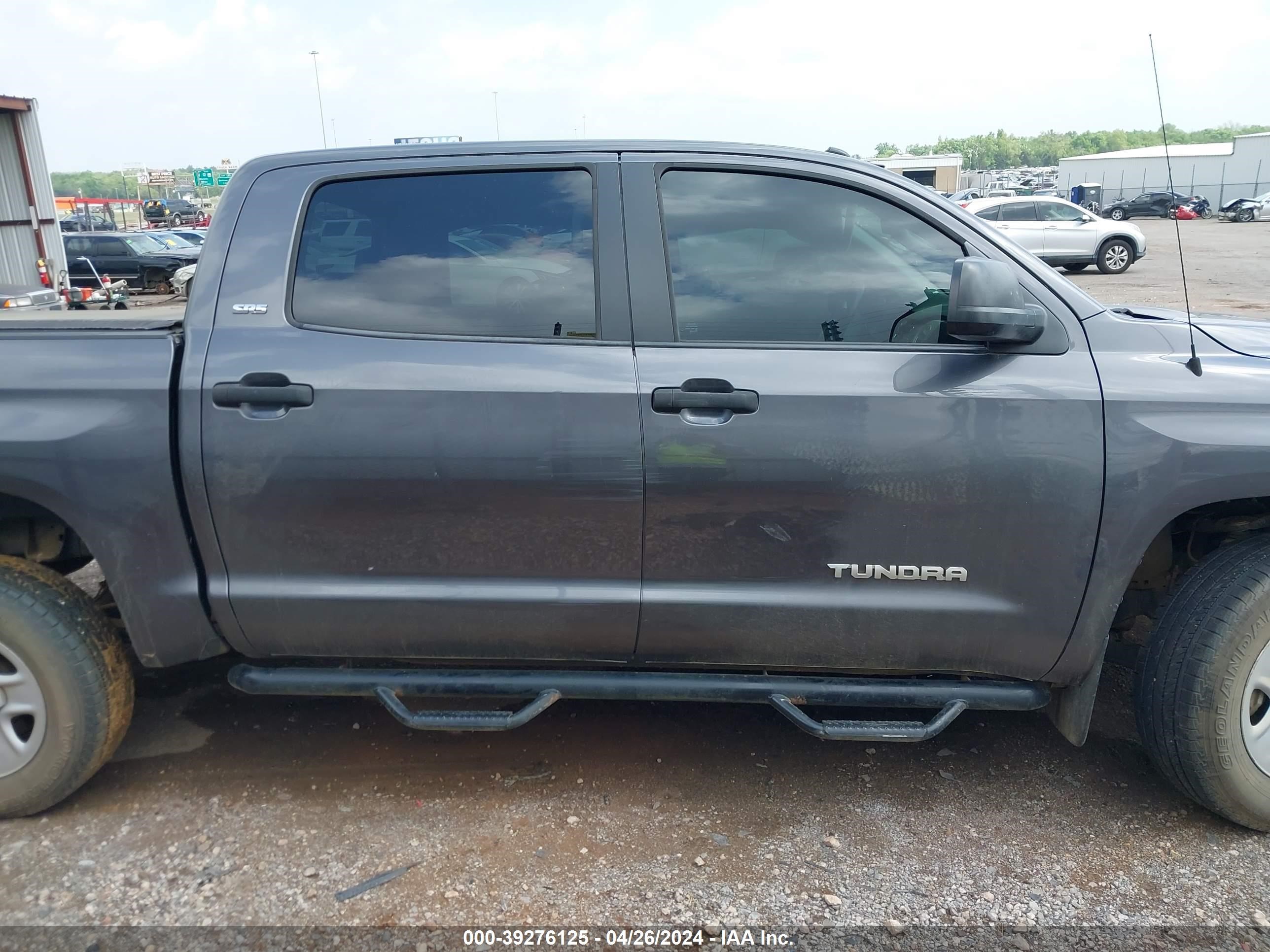 2018 Toyota Tundra Sr5 4.6L V8 vin: 5TFEM5F1XJX124860