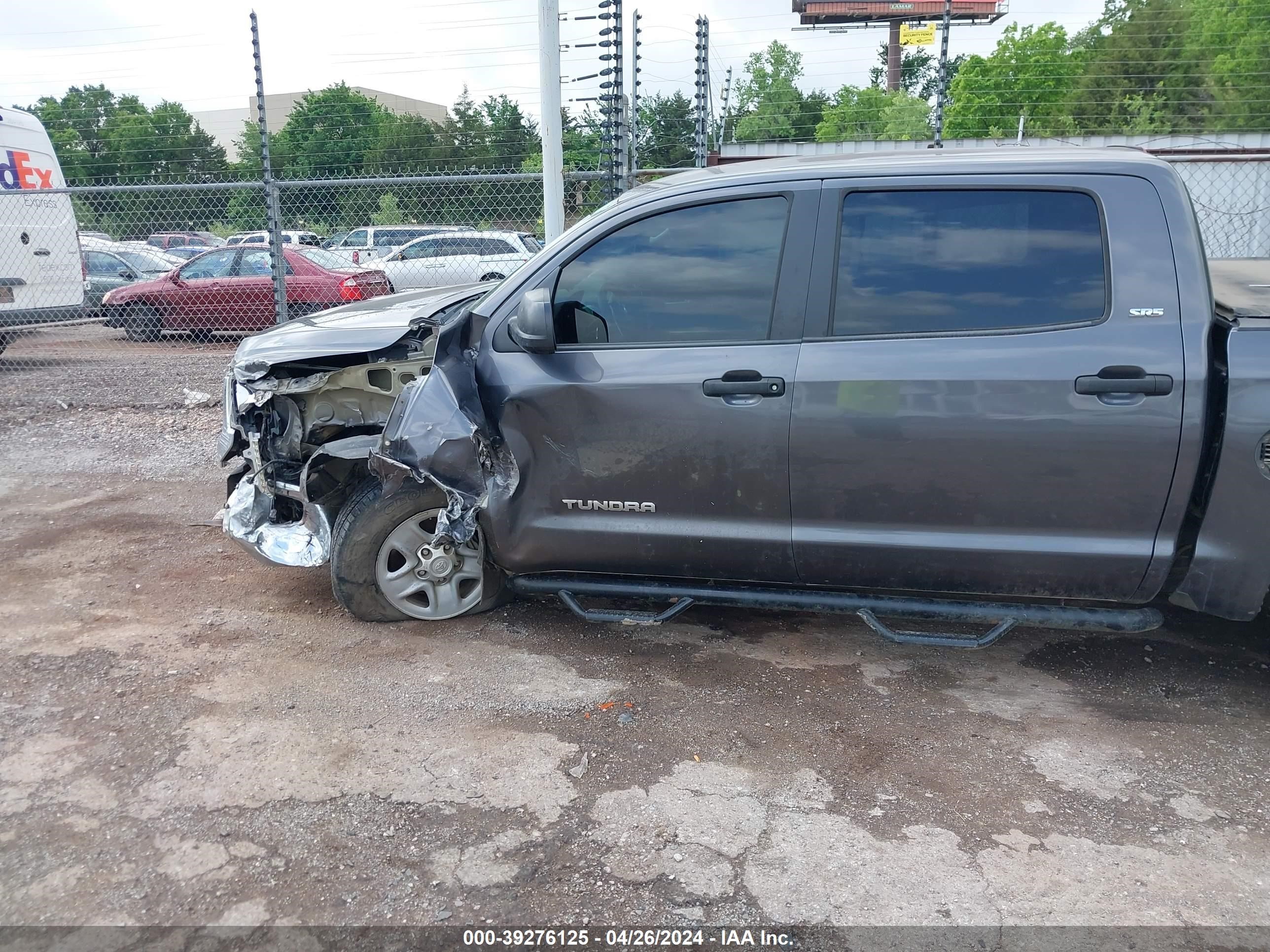 2018 Toyota Tundra Sr5 4.6L V8 vin: 5TFEM5F1XJX124860