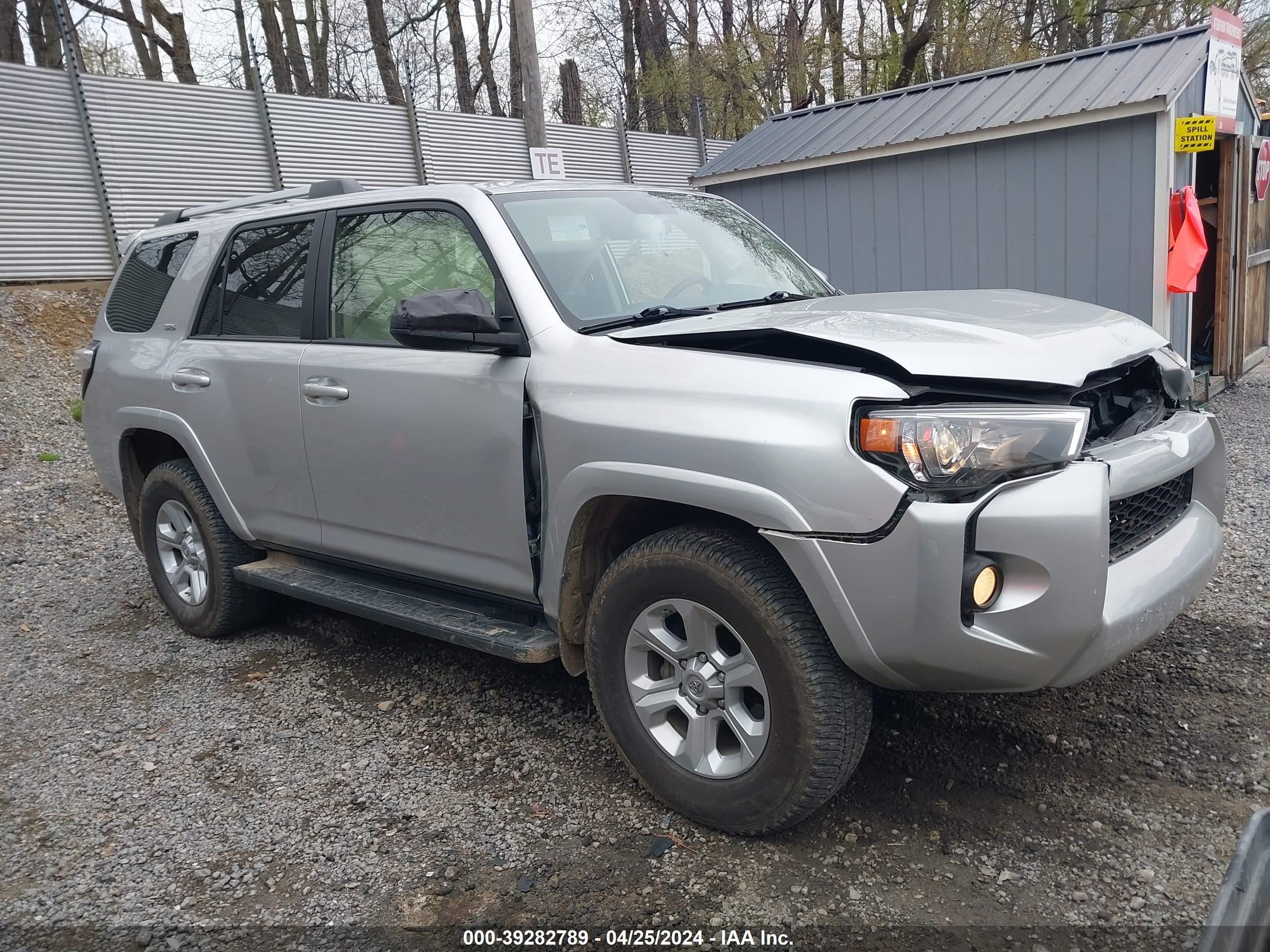 2019 Toyota 4Runner Sr5 vin: JTEBU5JR2K5701342