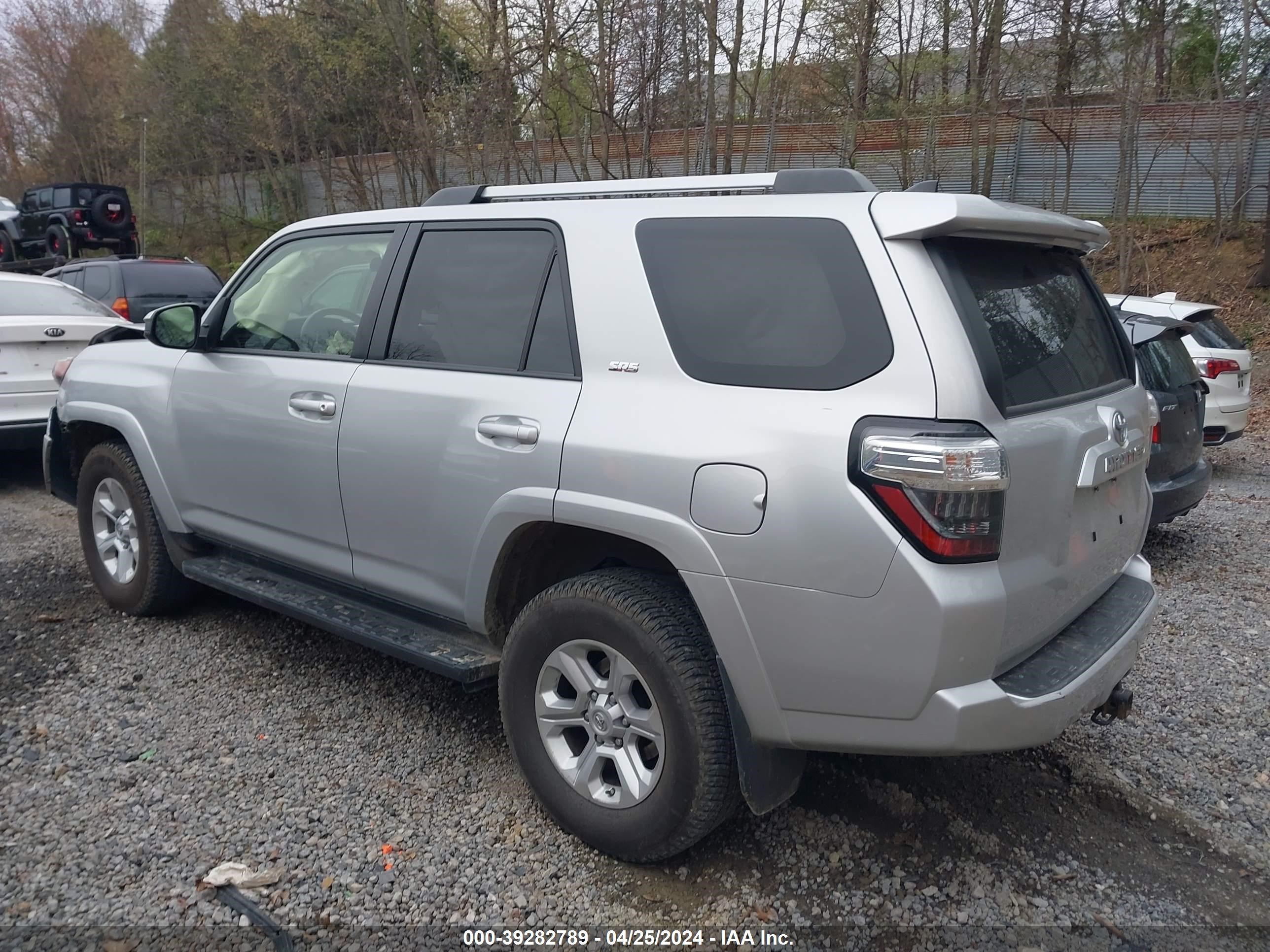 2019 Toyota 4Runner Sr5 vin: JTEBU5JR2K5701342