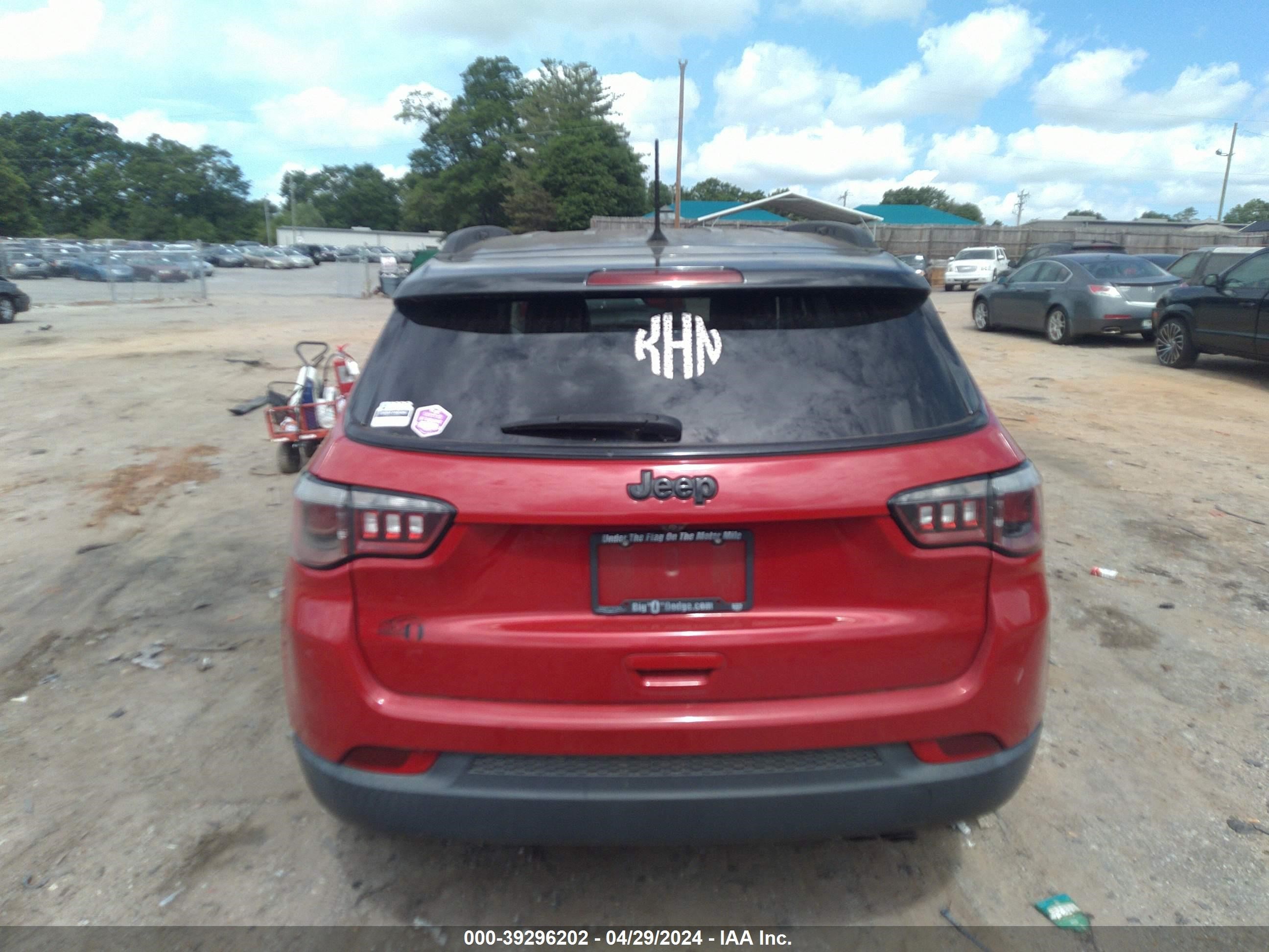 2018 Jeep Compass Altitude Fwd vin: 3C4NJCBB6JT322472