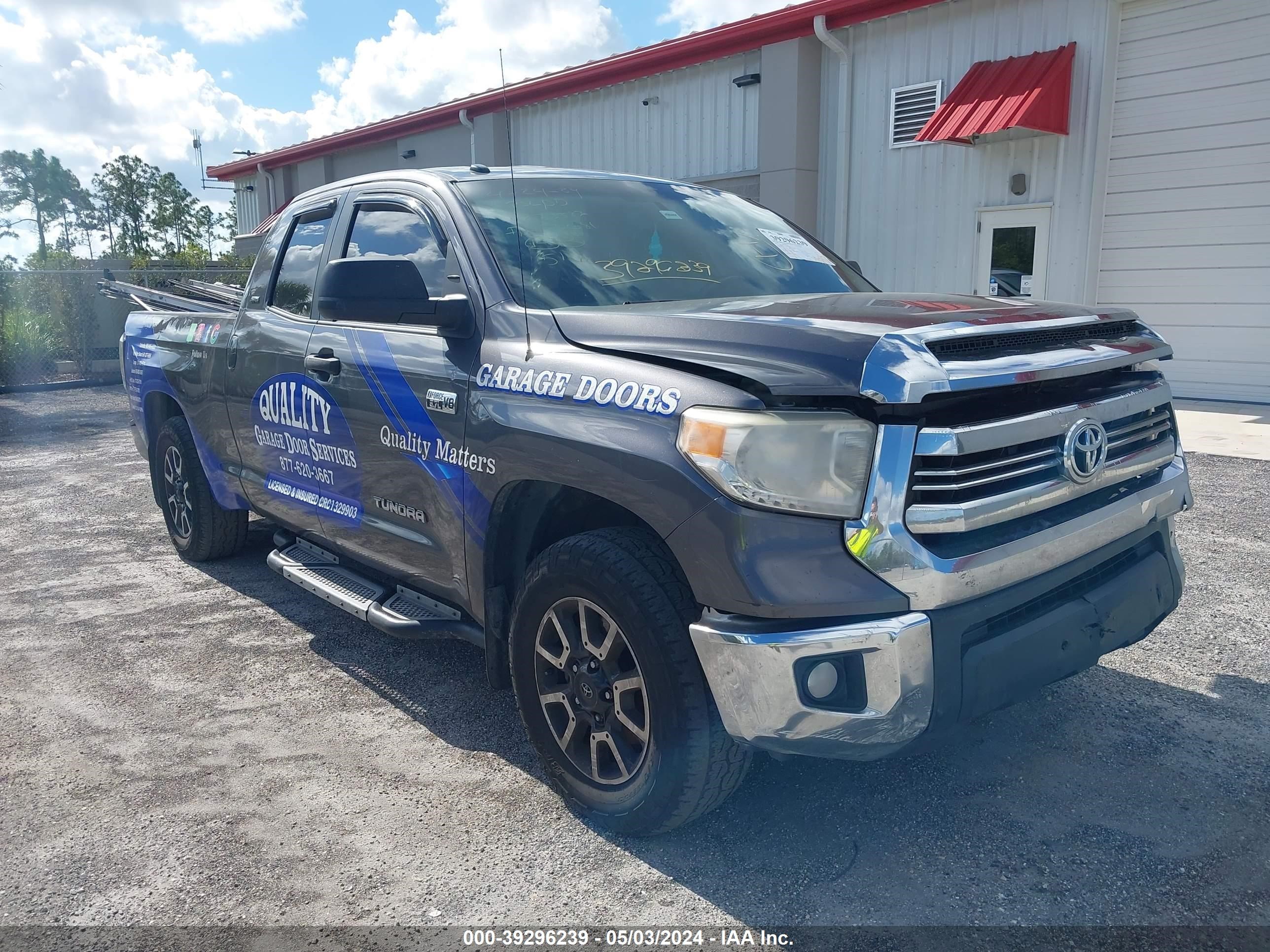 2017 Toyota Tundra Sr5 5.7L V8 vin: 5TFRW5F14HX223583