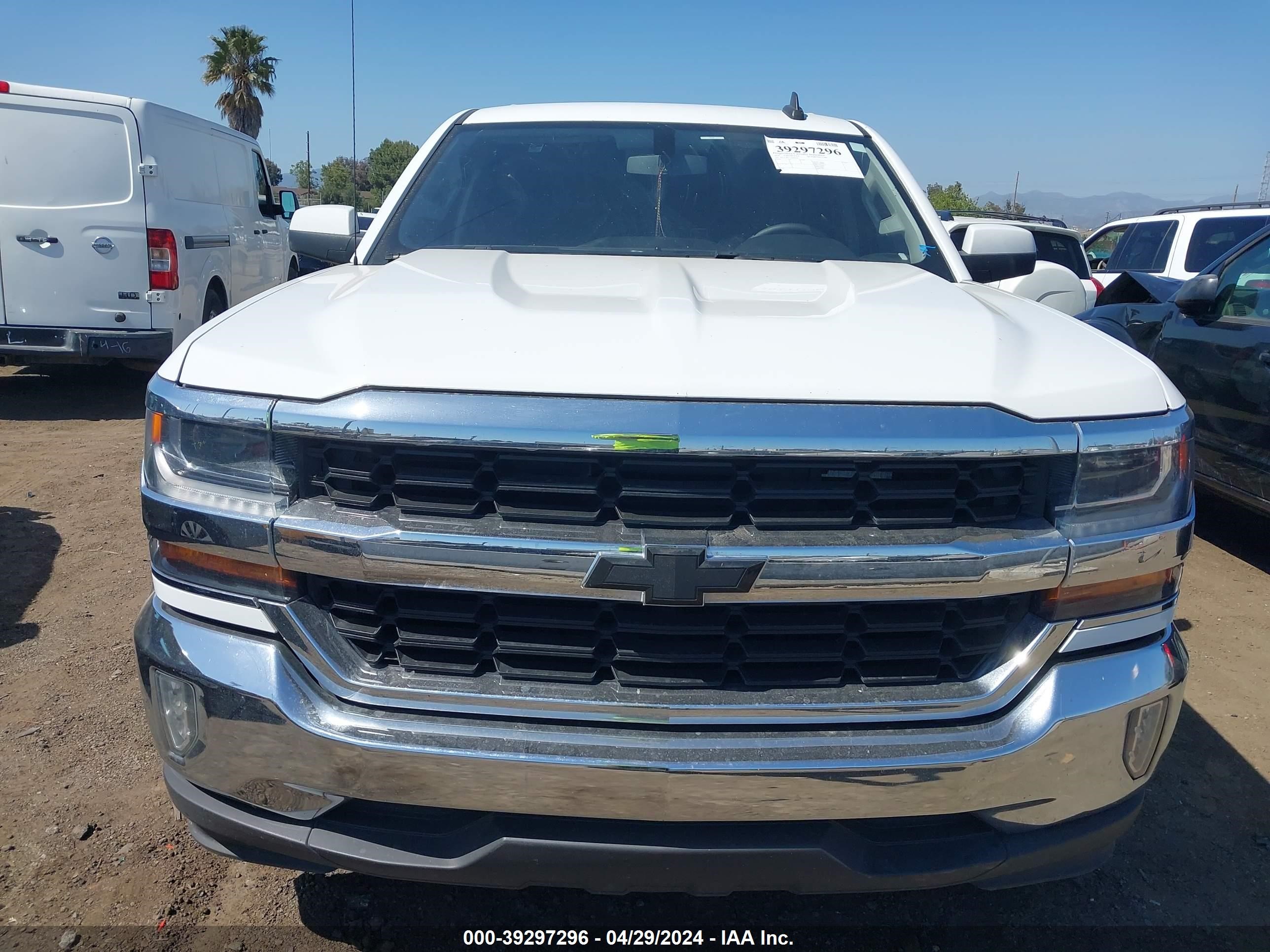 2018 Chevrolet Silverado 1500 1Lt vin: 3GCPCREC1JG469141