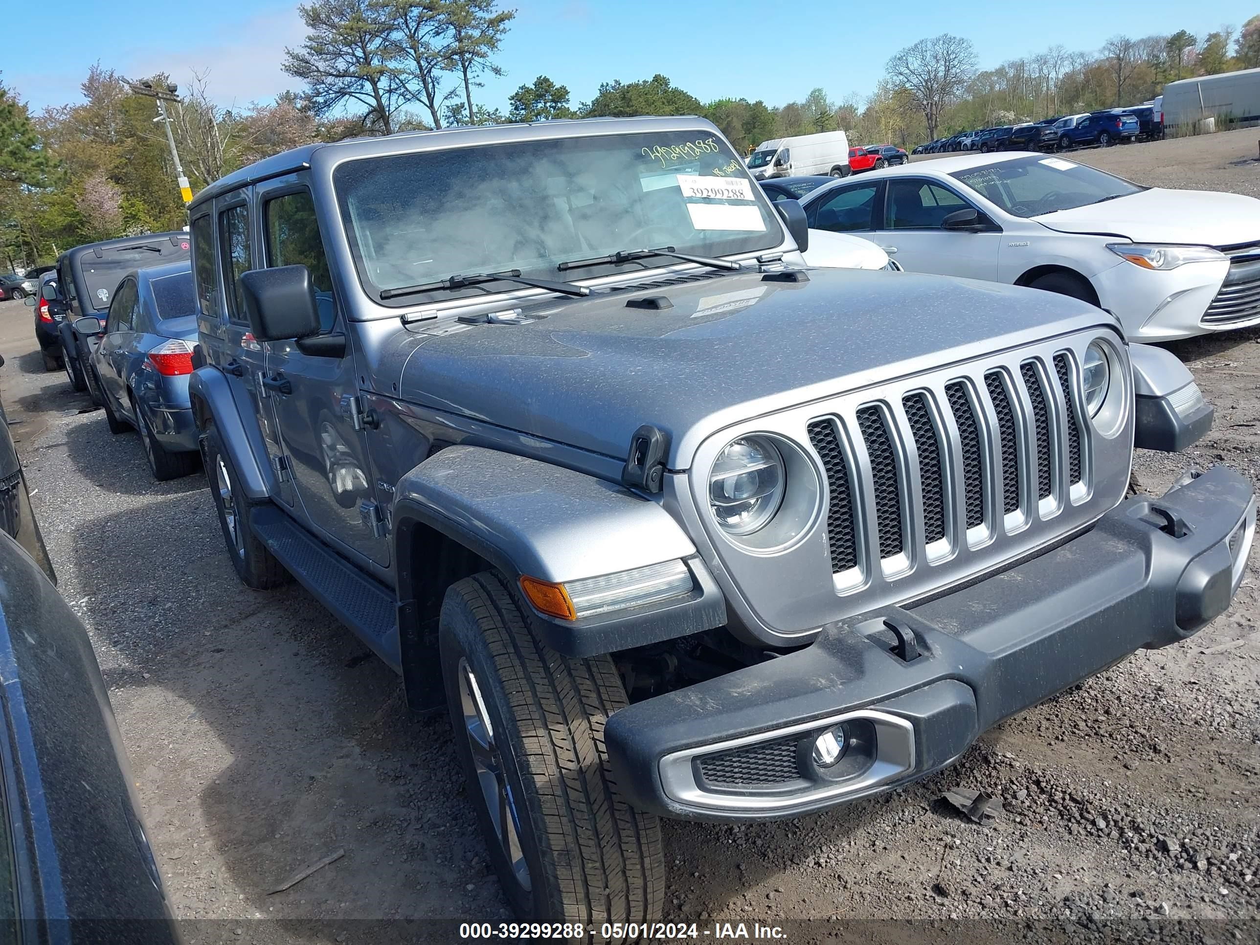 2018 Jeep Wrangler Unlimited Sahara 4X4 vin: 1C4HJXEG0JW170680