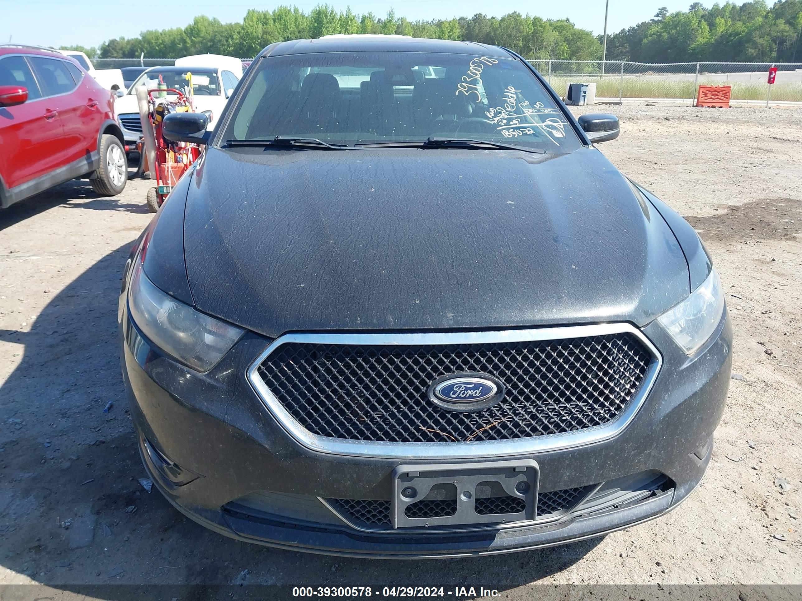 2013 Ford Taurus Sho vin: 1FAHP2KT4DG187599