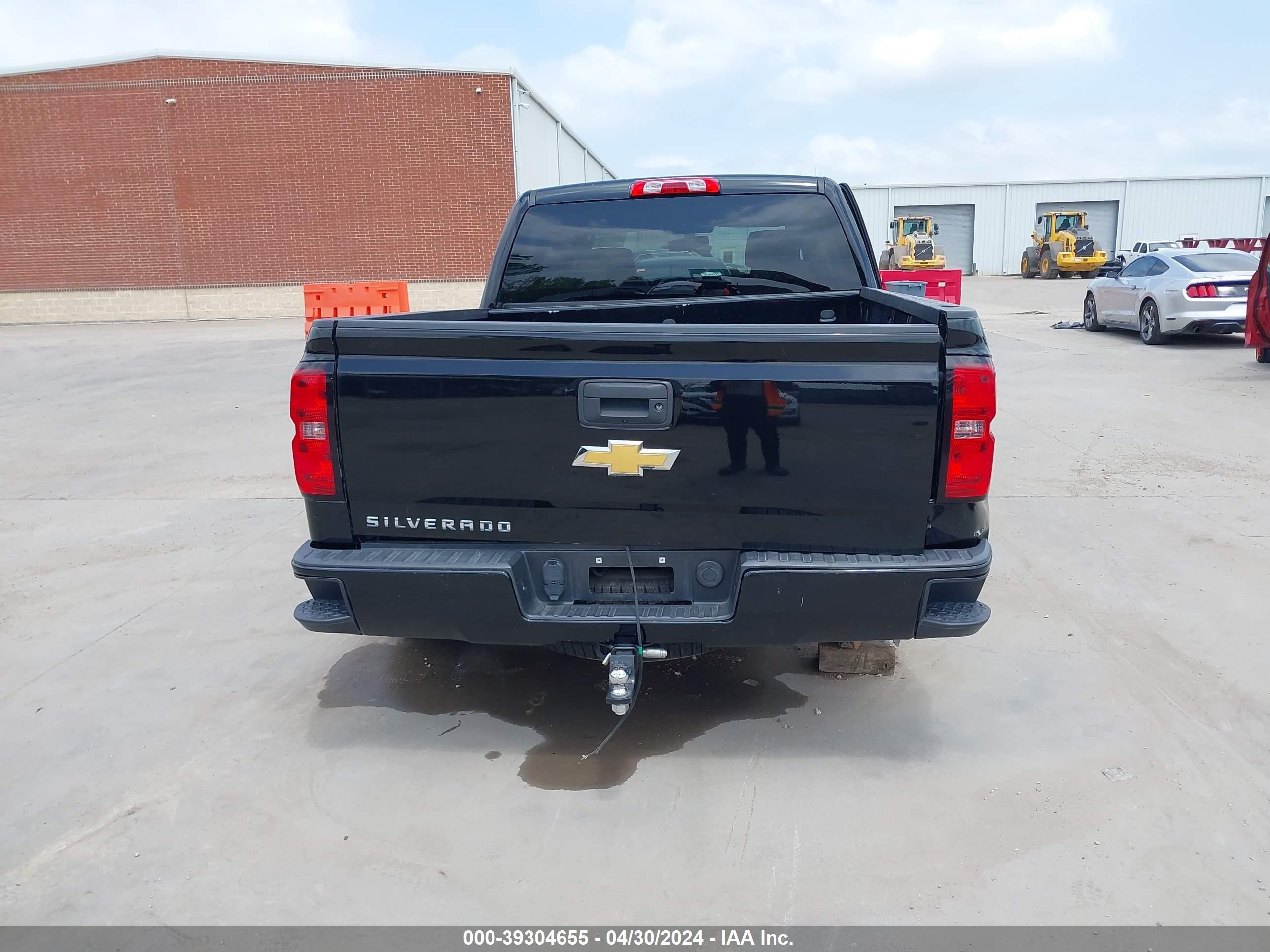 2018 Chevrolet Silverado 1500 Custom vin: 3GCPCPEC7JG280465