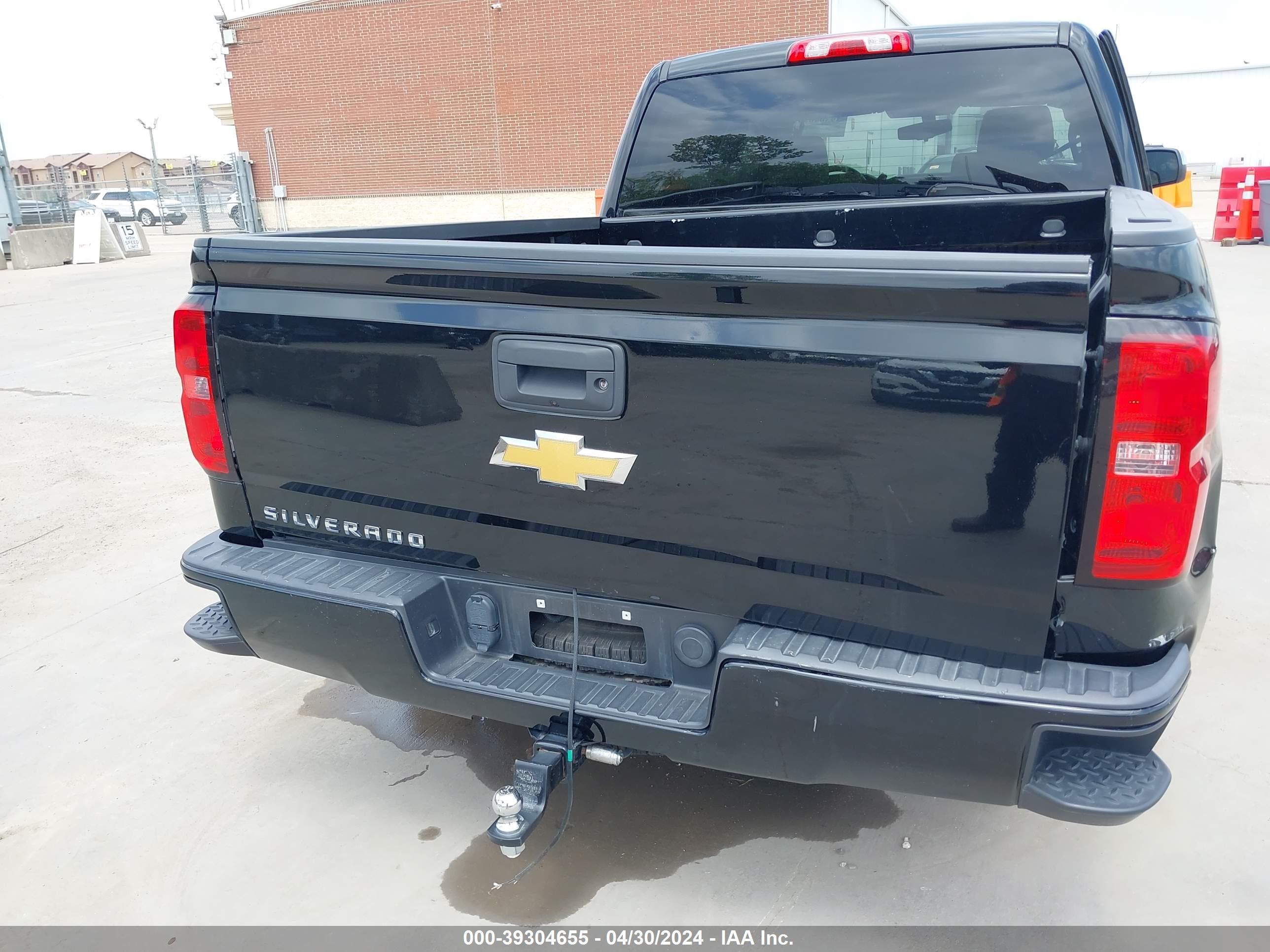 2018 Chevrolet Silverado 1500 Custom vin: 3GCPCPEC7JG280465