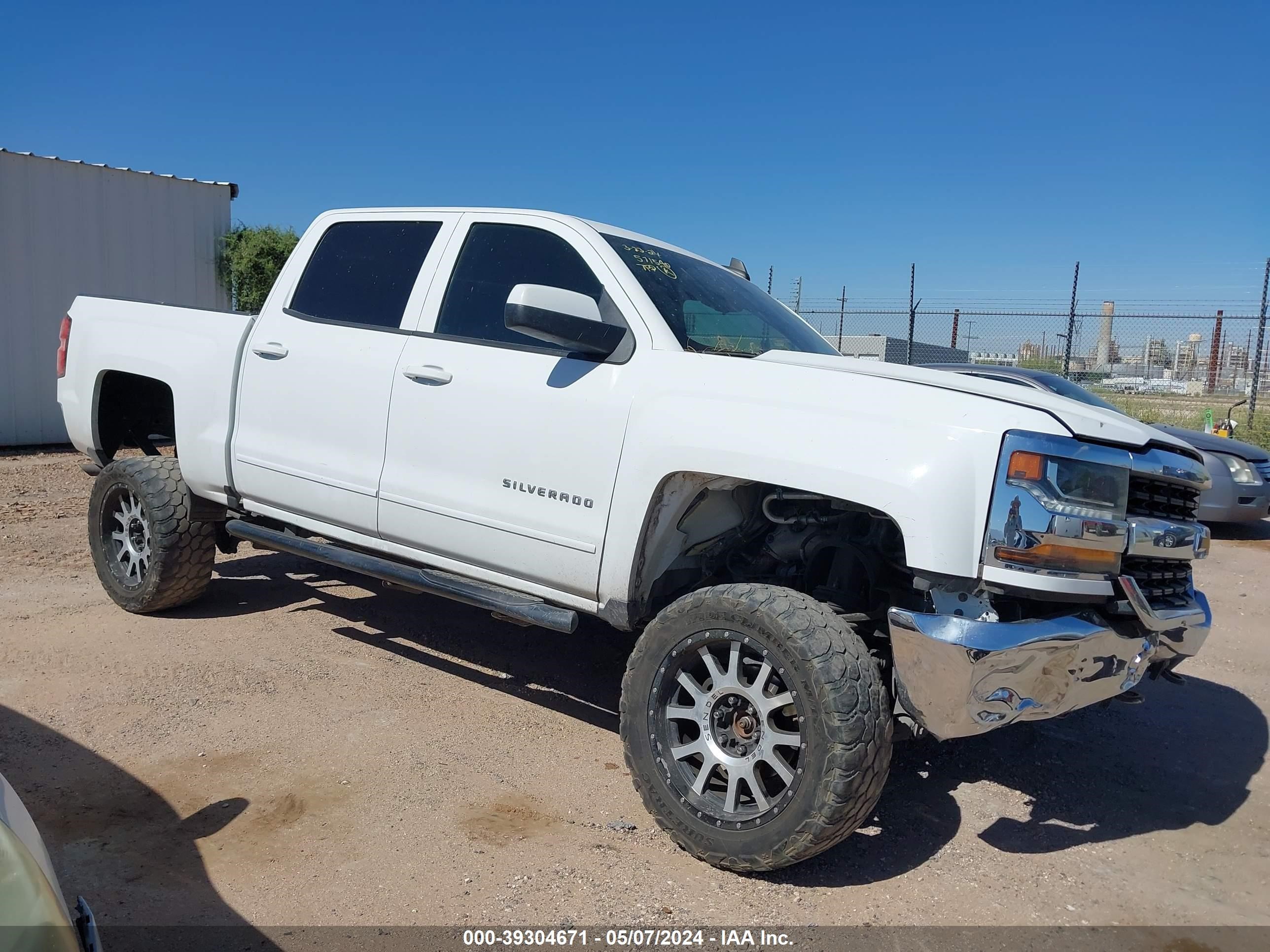 2018 Chevrolet Silverado 1500 1Lt vin: 3GCUKREC9JG285071