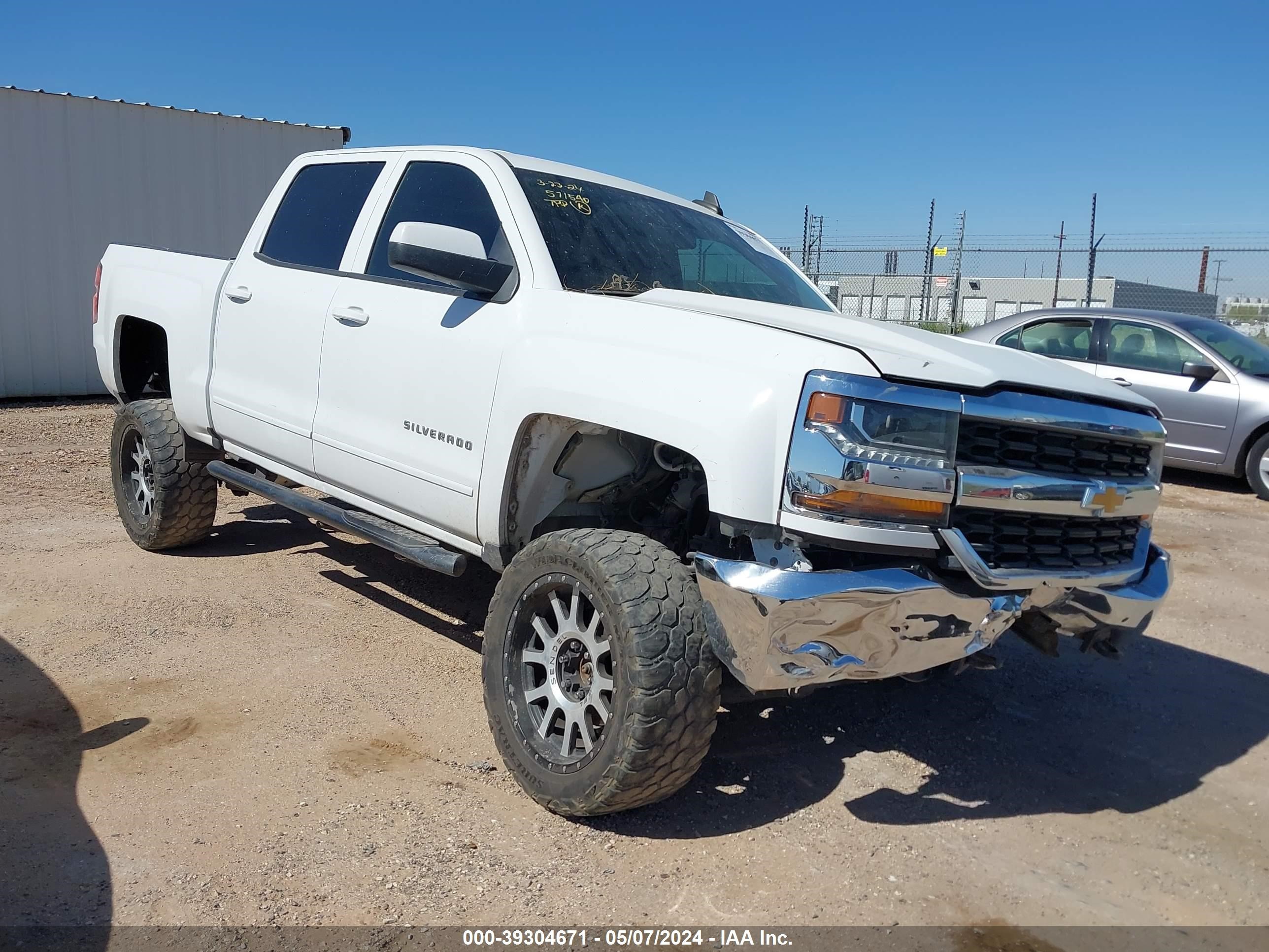 2018 Chevrolet Silverado 1500 1Lt vin: 3GCUKREC9JG285071