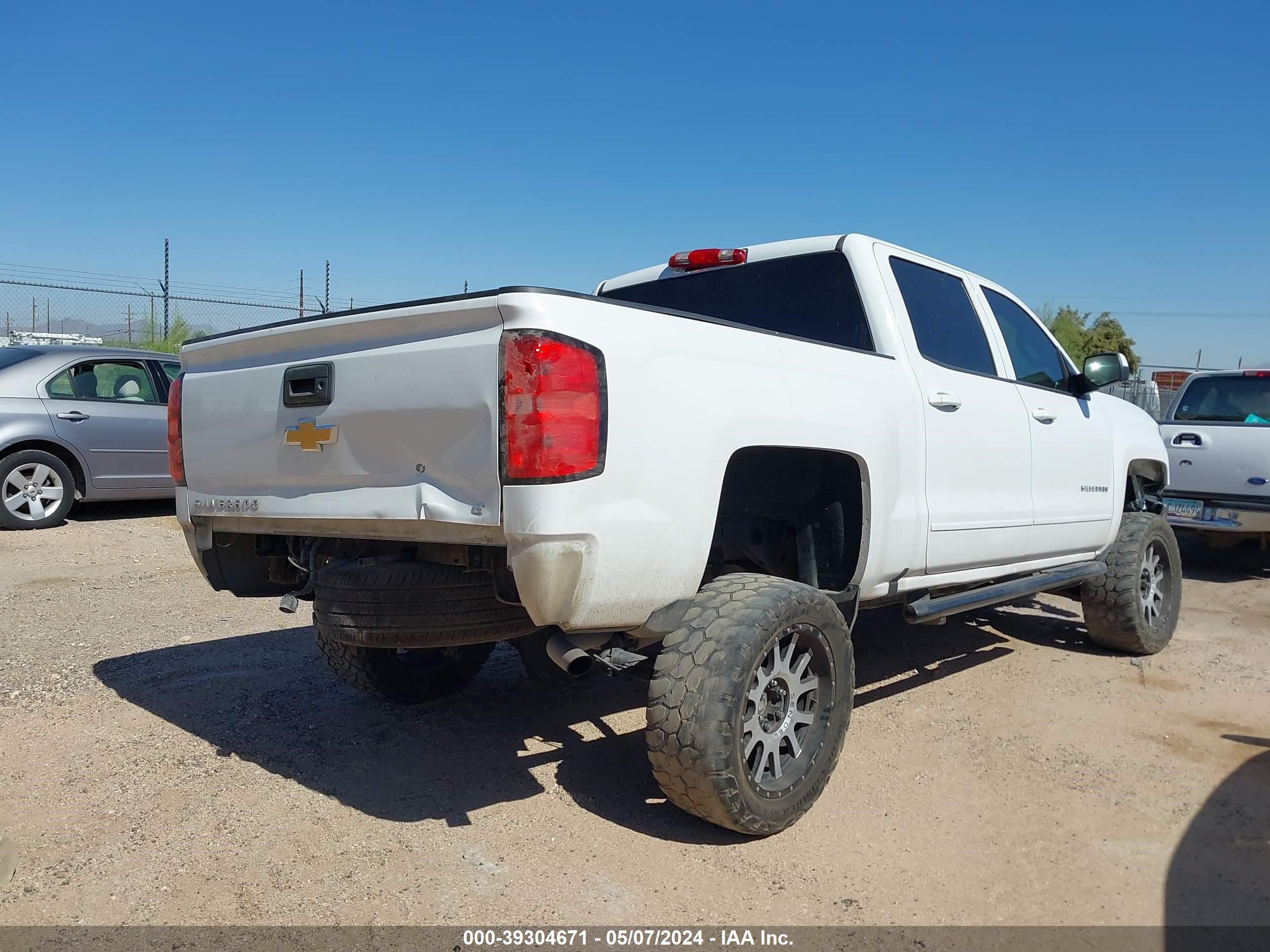 2018 Chevrolet Silverado 1500 1Lt vin: 3GCUKREC9JG285071