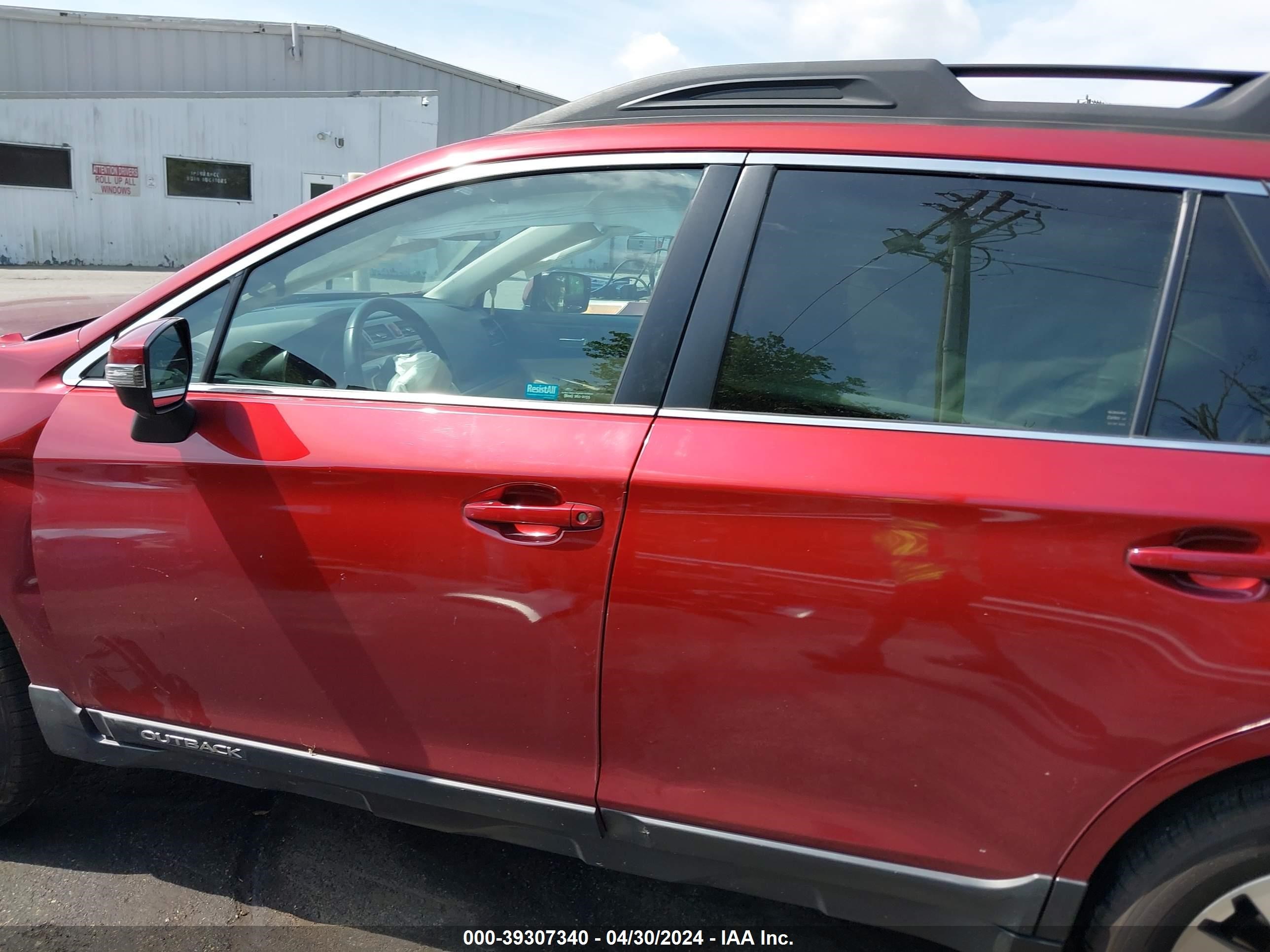 2017 Subaru Outback 2.5I Limited vin: 4S4BSANCXH3350480