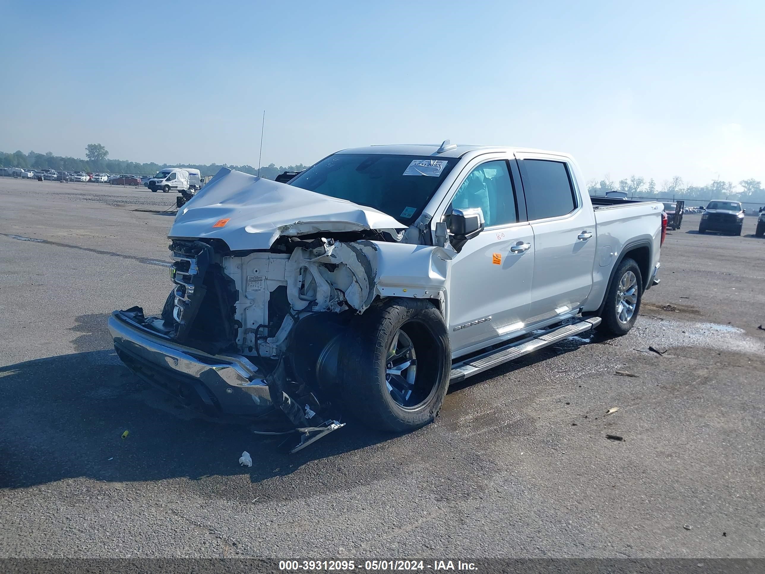 2020 GMC Sierra 1500 4Wd Short Box Slt vin: 3GTU9DET7LG117138