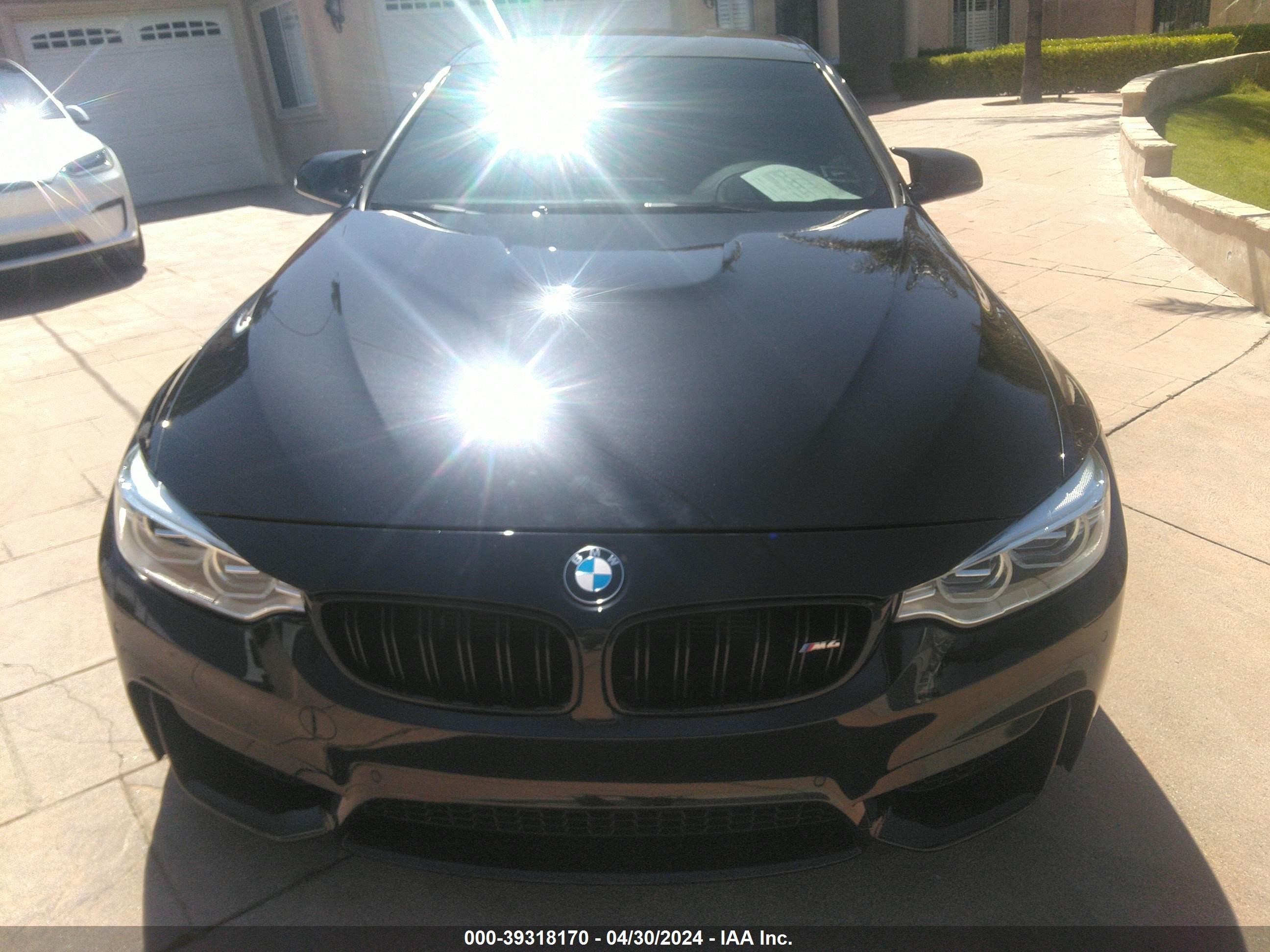 2016 BMW M4 vin: WBS3R9C56GK335818