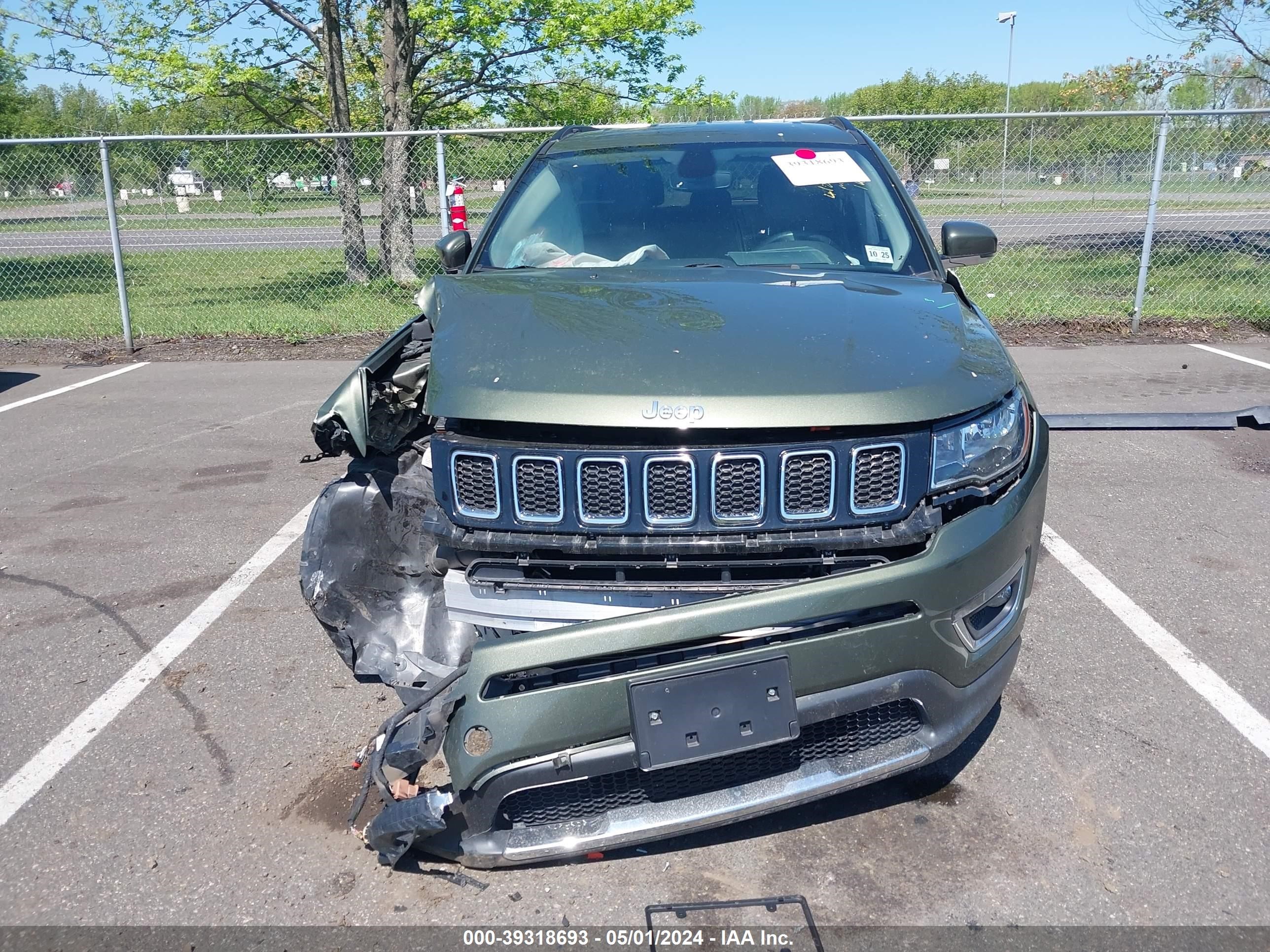 2020 Jeep Compass Limited 4X4 vin: 3C4NJDCB4LT178475