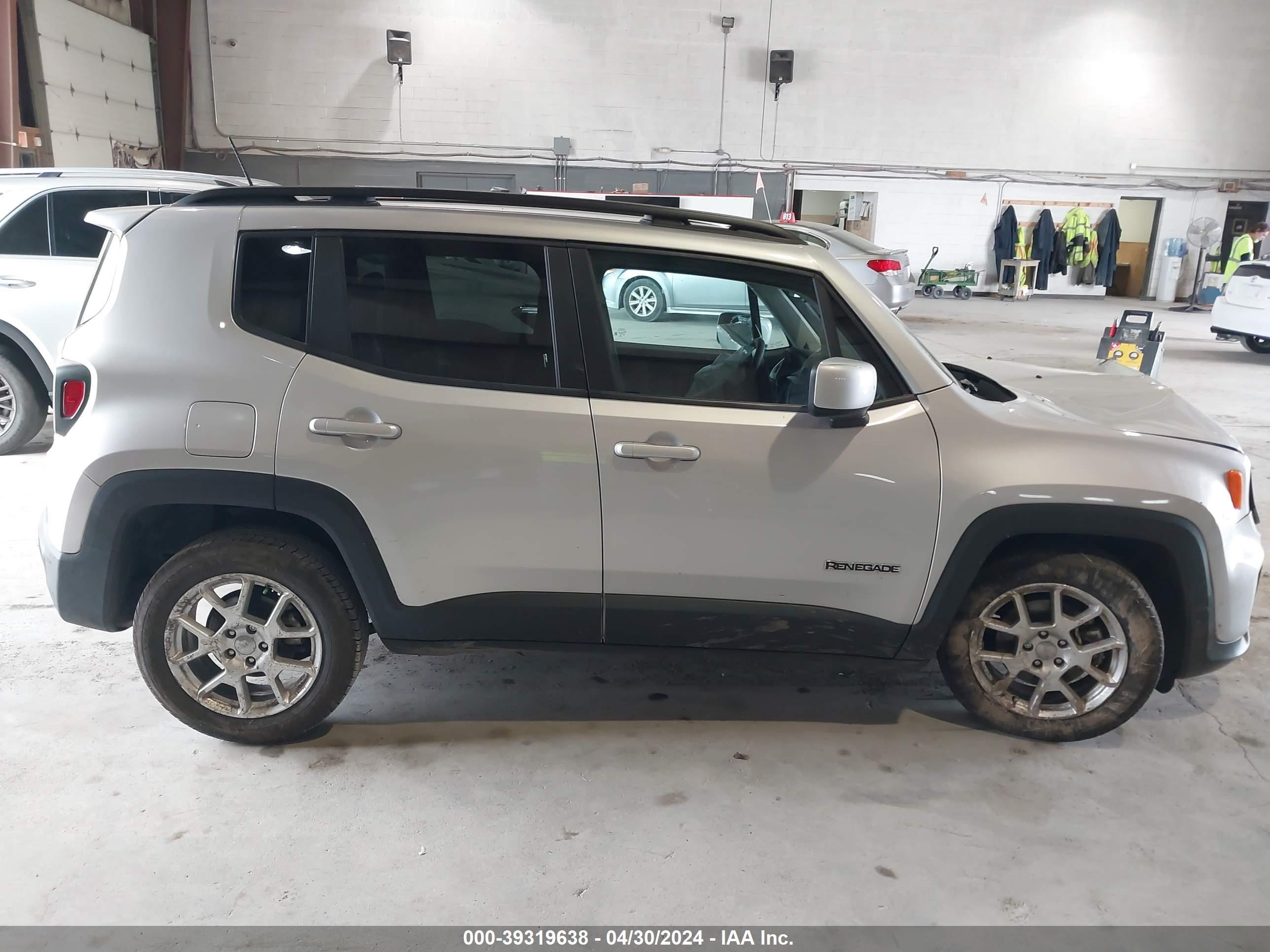 2021 Jeep Renegade Latitude Fwd vin: ZACNJCBB8MPN28028