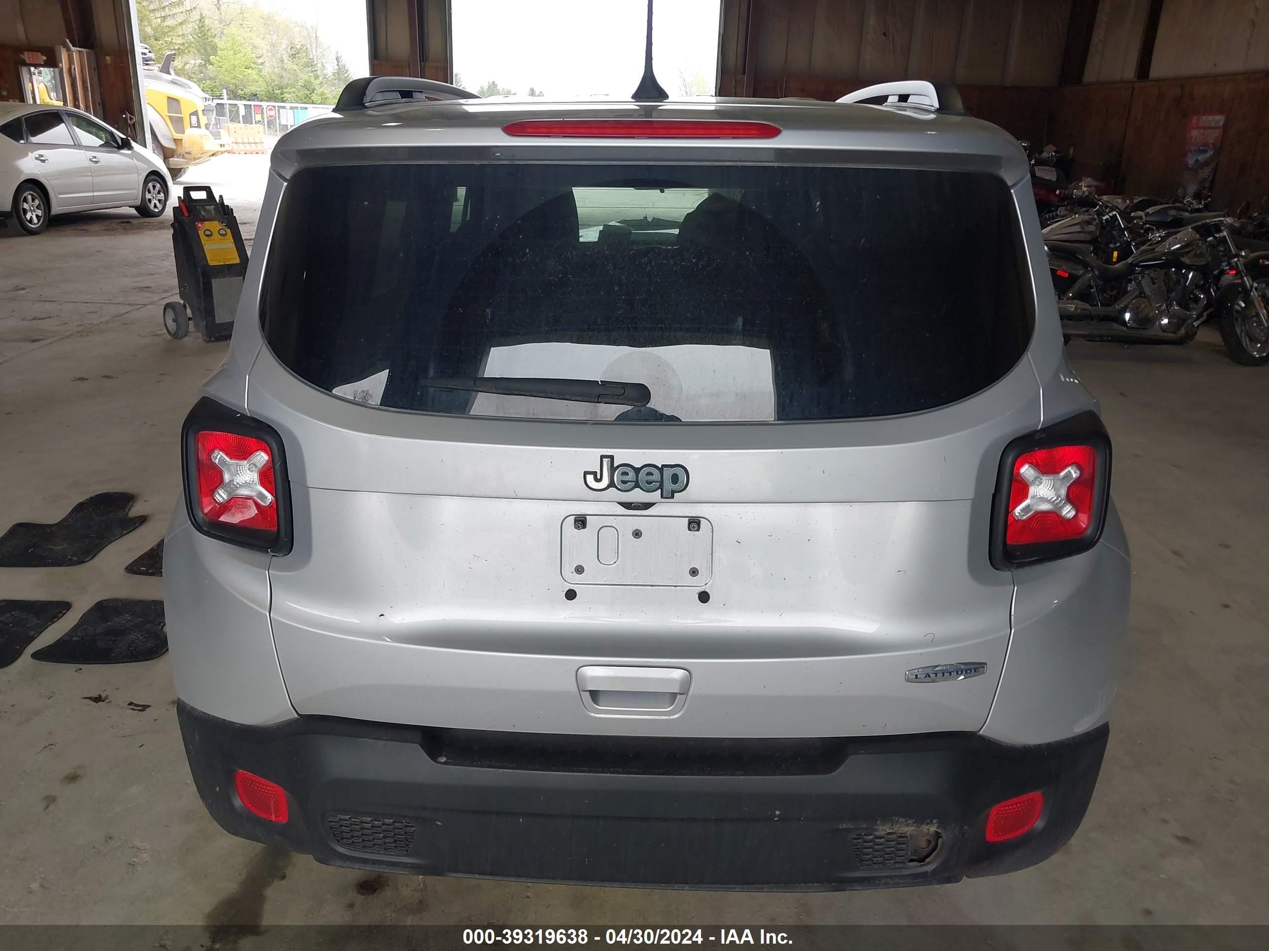 2021 Jeep Renegade Latitude Fwd vin: ZACNJCBB8MPN28028