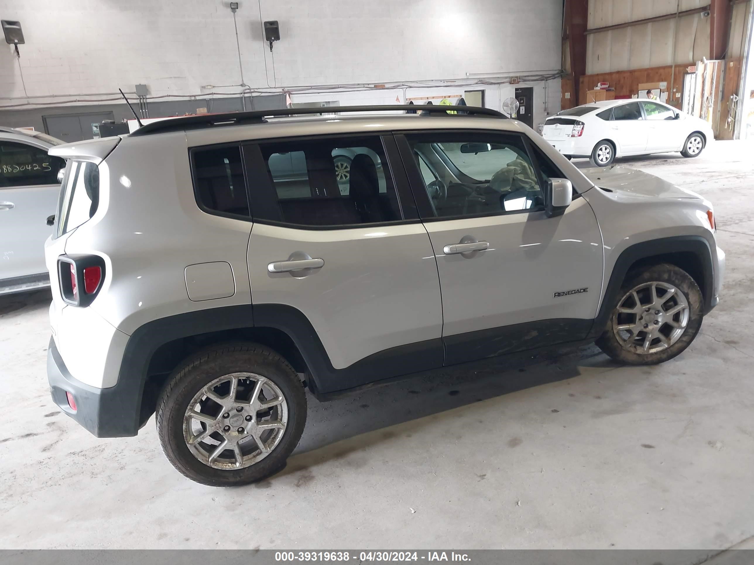 2021 Jeep Renegade Latitude Fwd vin: ZACNJCBB8MPN28028