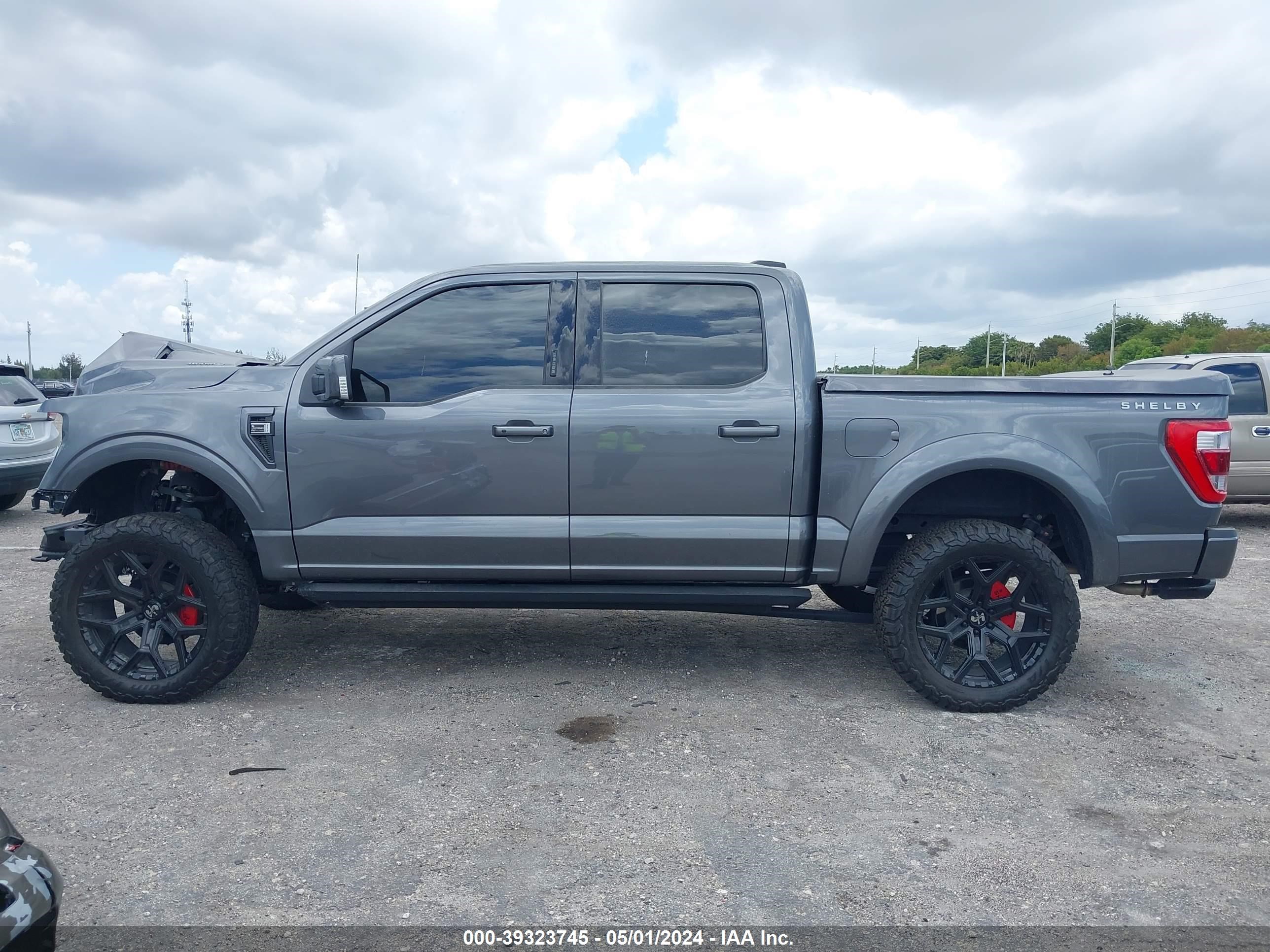 2022 Ford F-150 Lariat vin: 1FTFW1E52NFB54717