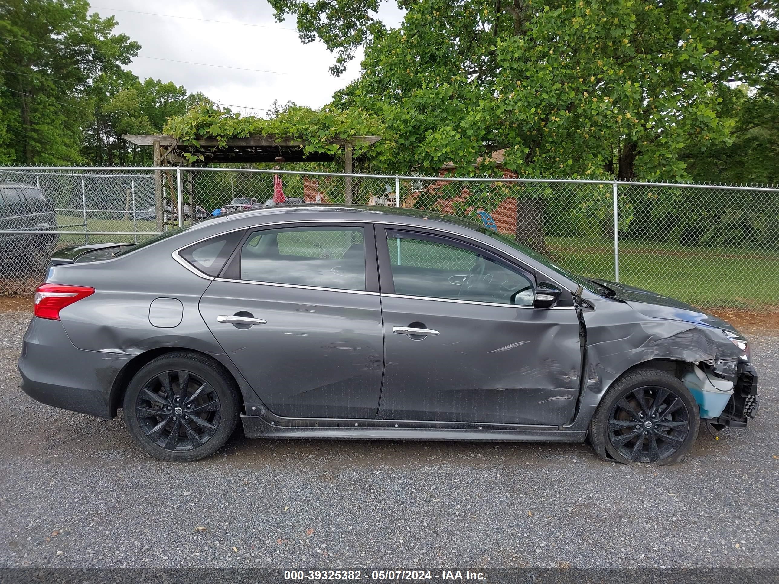 2018 Nissan Sentra Sr vin: 3N1AB7AP6JY239467