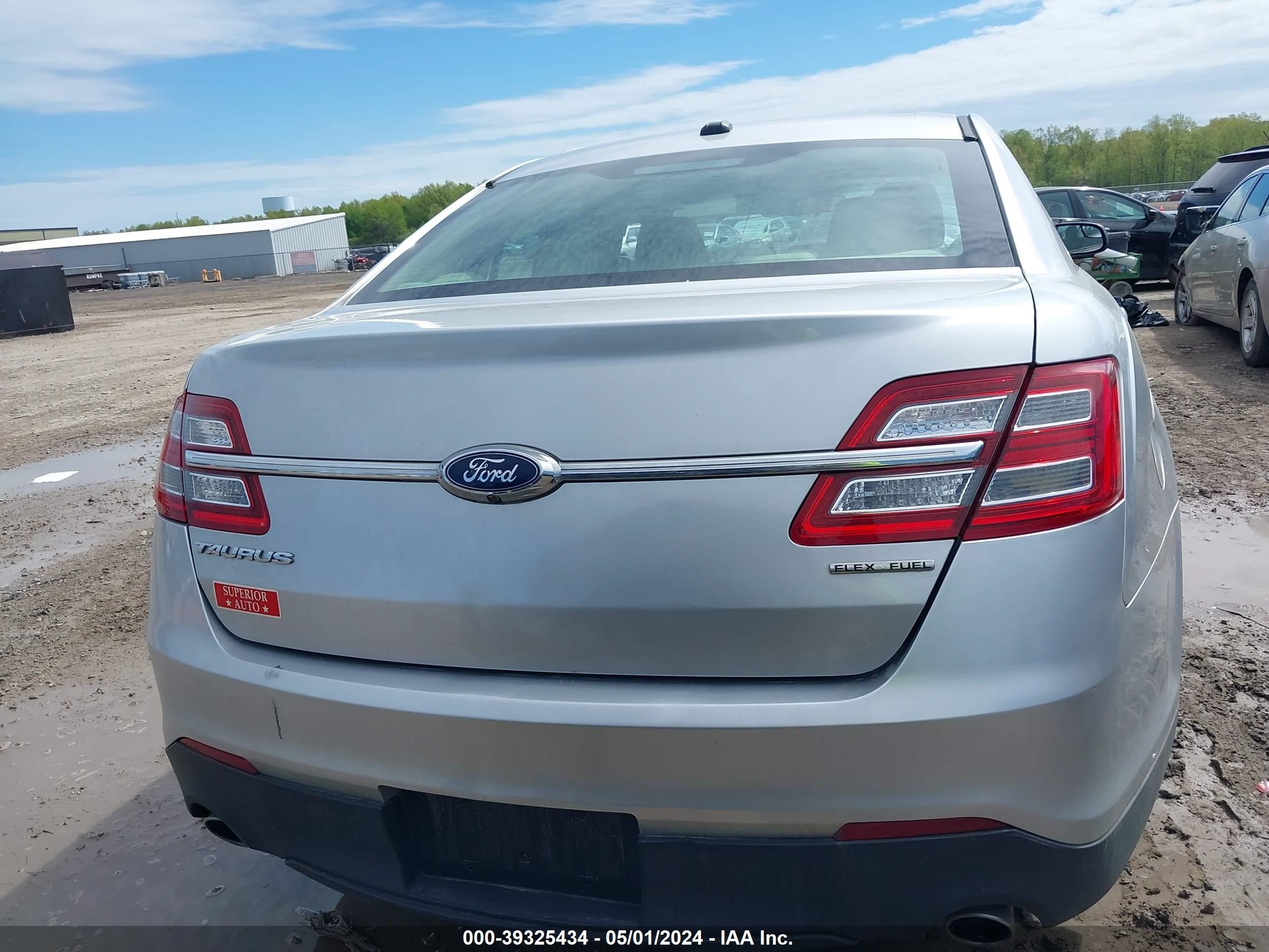 2018 Ford Taurus Se vin: 1FAHP2D8XJG136791