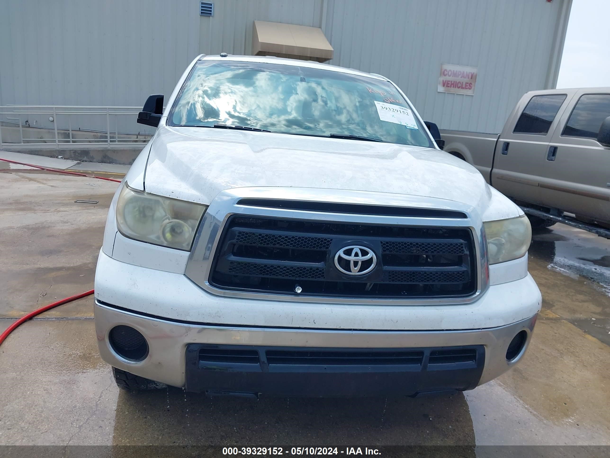 2012 Toyota Tundra Grade 5.7L V8 vin: 5TFTY5F13CX007362