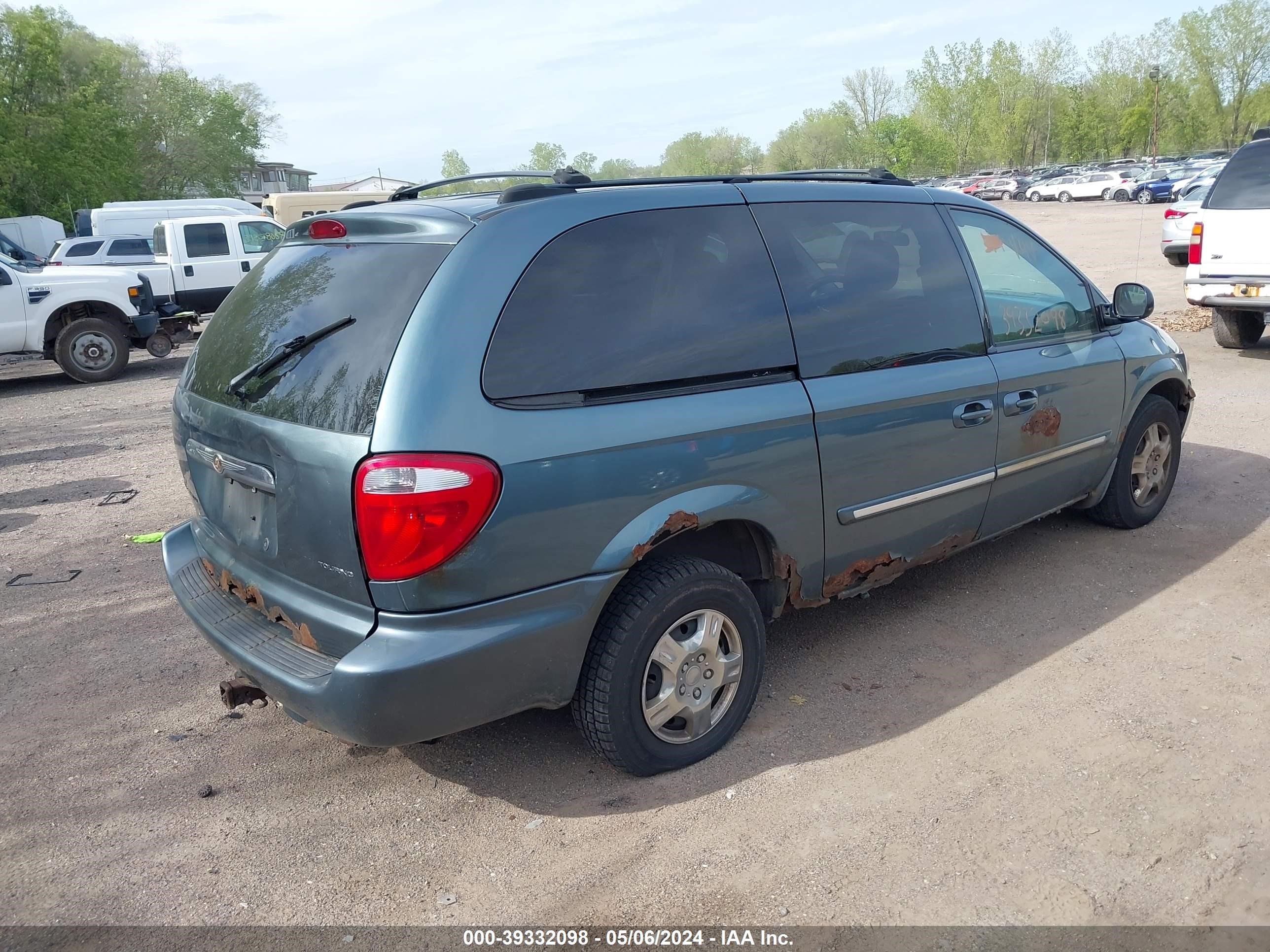 2C8GP54L65R446239 2005 Chrysler Town & Country Touring