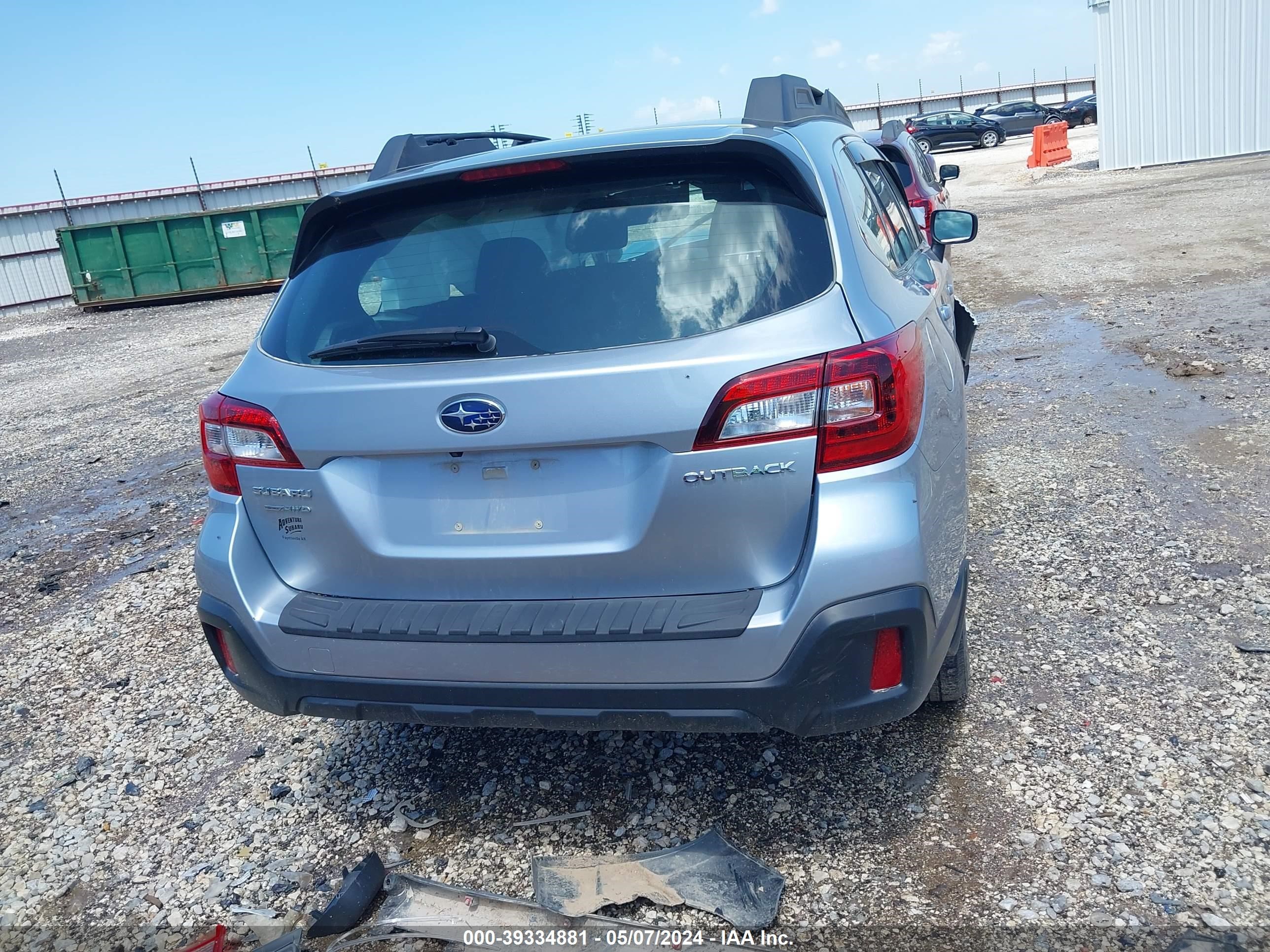 2018 Subaru Outback 2.5I vin: 4S4BSAAC5J3342699