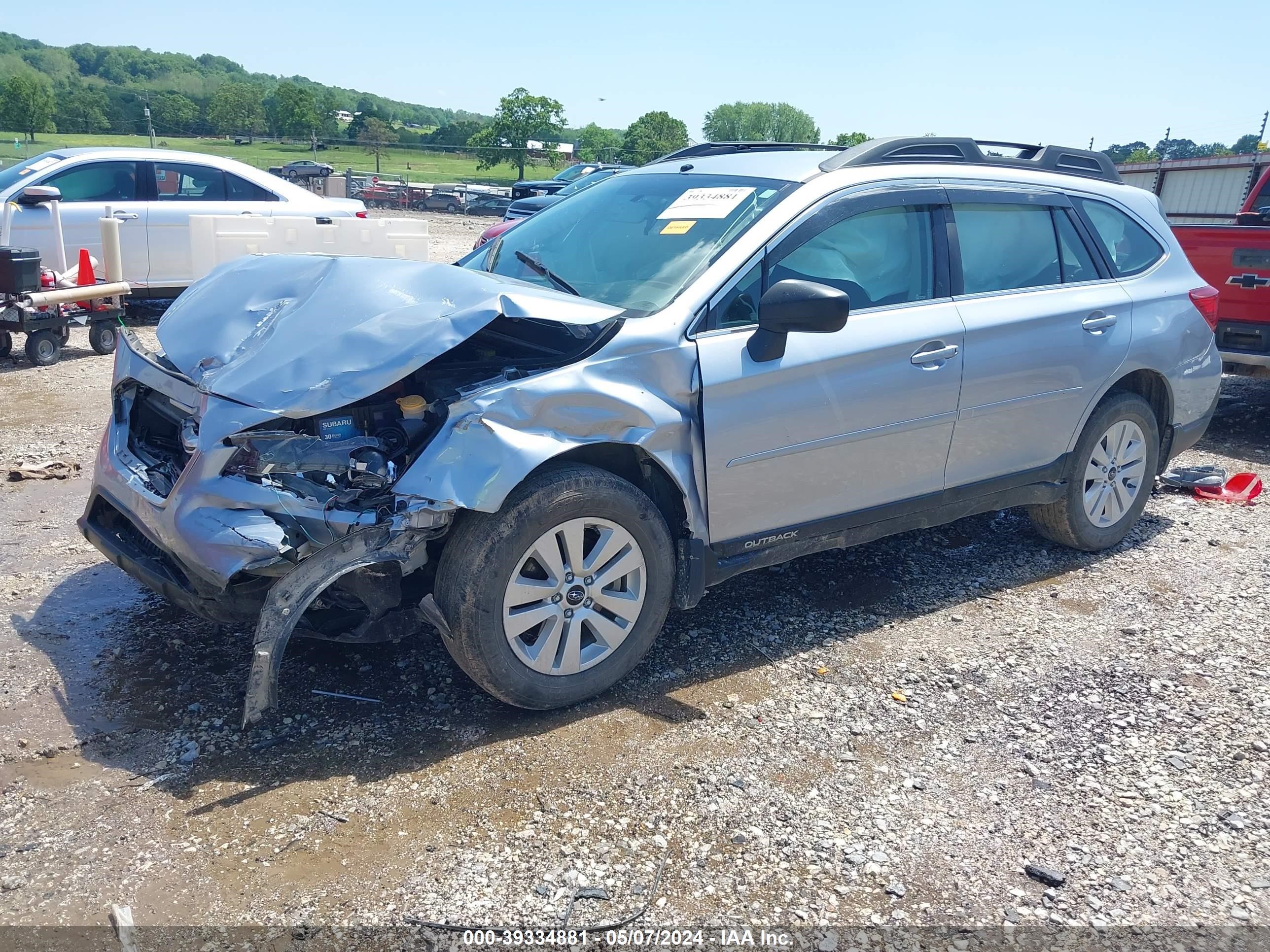 2018 Subaru Outback 2.5I vin: 4S4BSAAC5J3342699