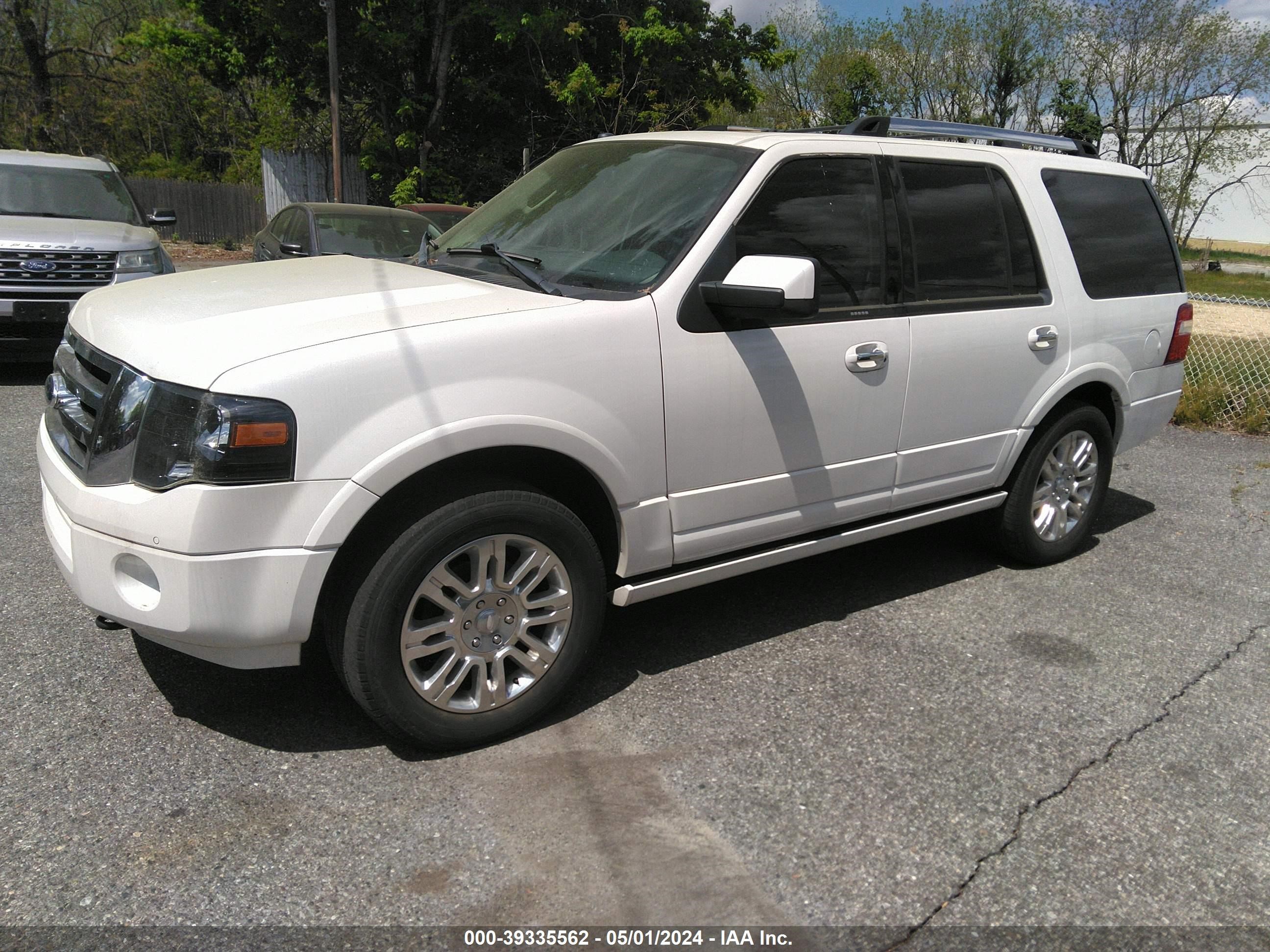 2013 Ford Expedition Limited vin: 1FMJU2A53DEF44804