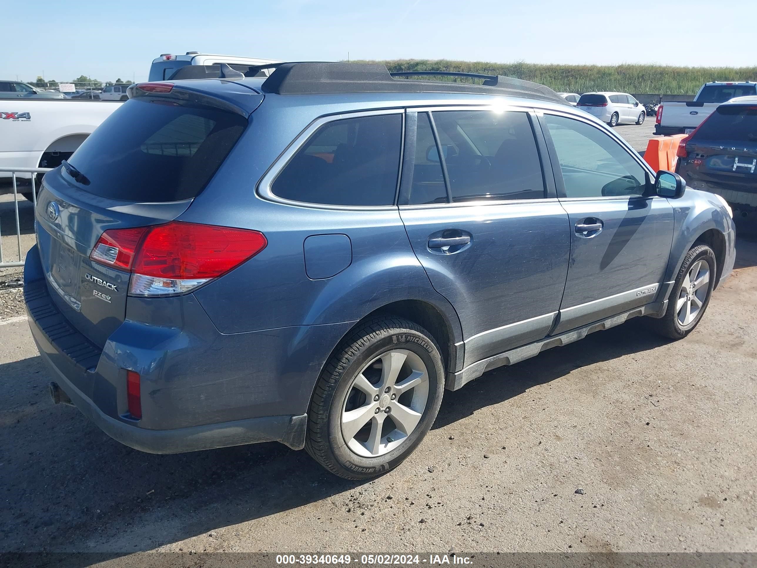 2013 Subaru Outback 2.5I Limited vin: 4S4BRBKC6D3275339