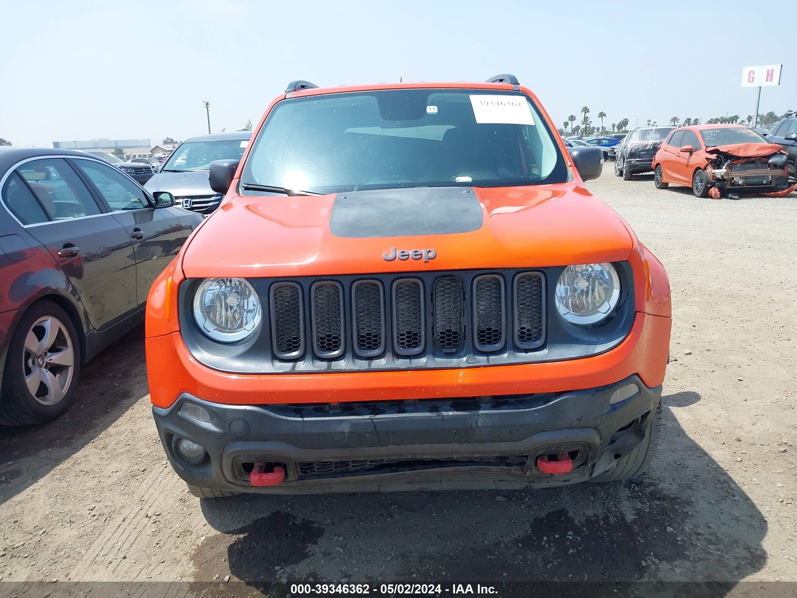 2017 Jeep Renegade Trailhawk 4X4 vin: ZACCJBCB0HPG42680